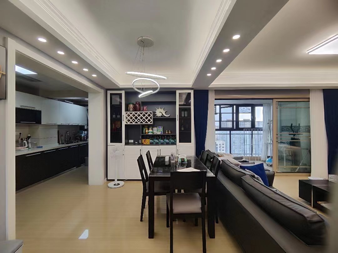 福星城业主自住就结了个婚。9.9成新诚意出售