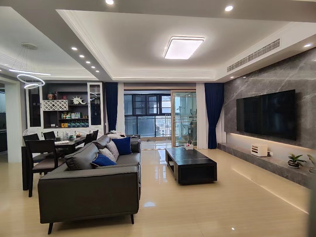 福星城 业主自住 就结了个婚 。9.9成新 诚意出售