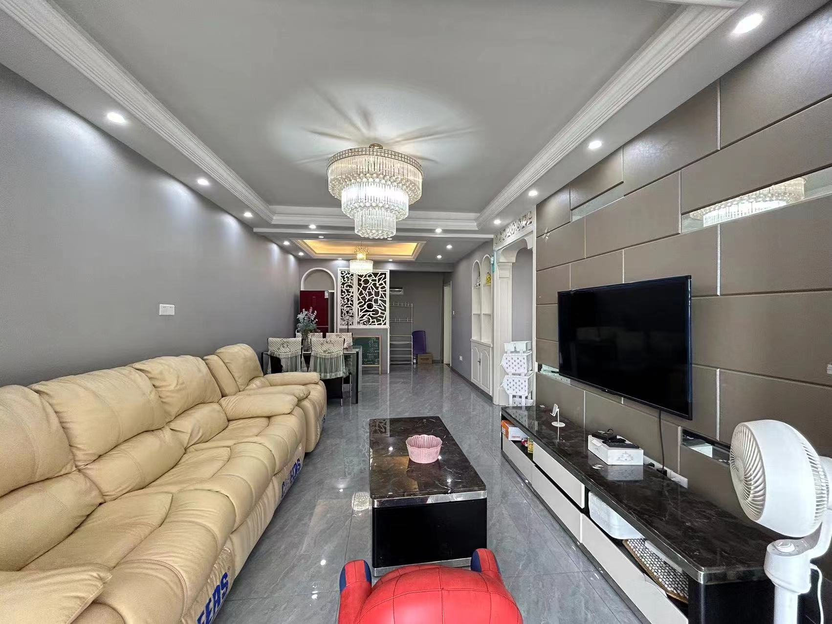 和合一期精装二房领包入住全屋地暖证满2