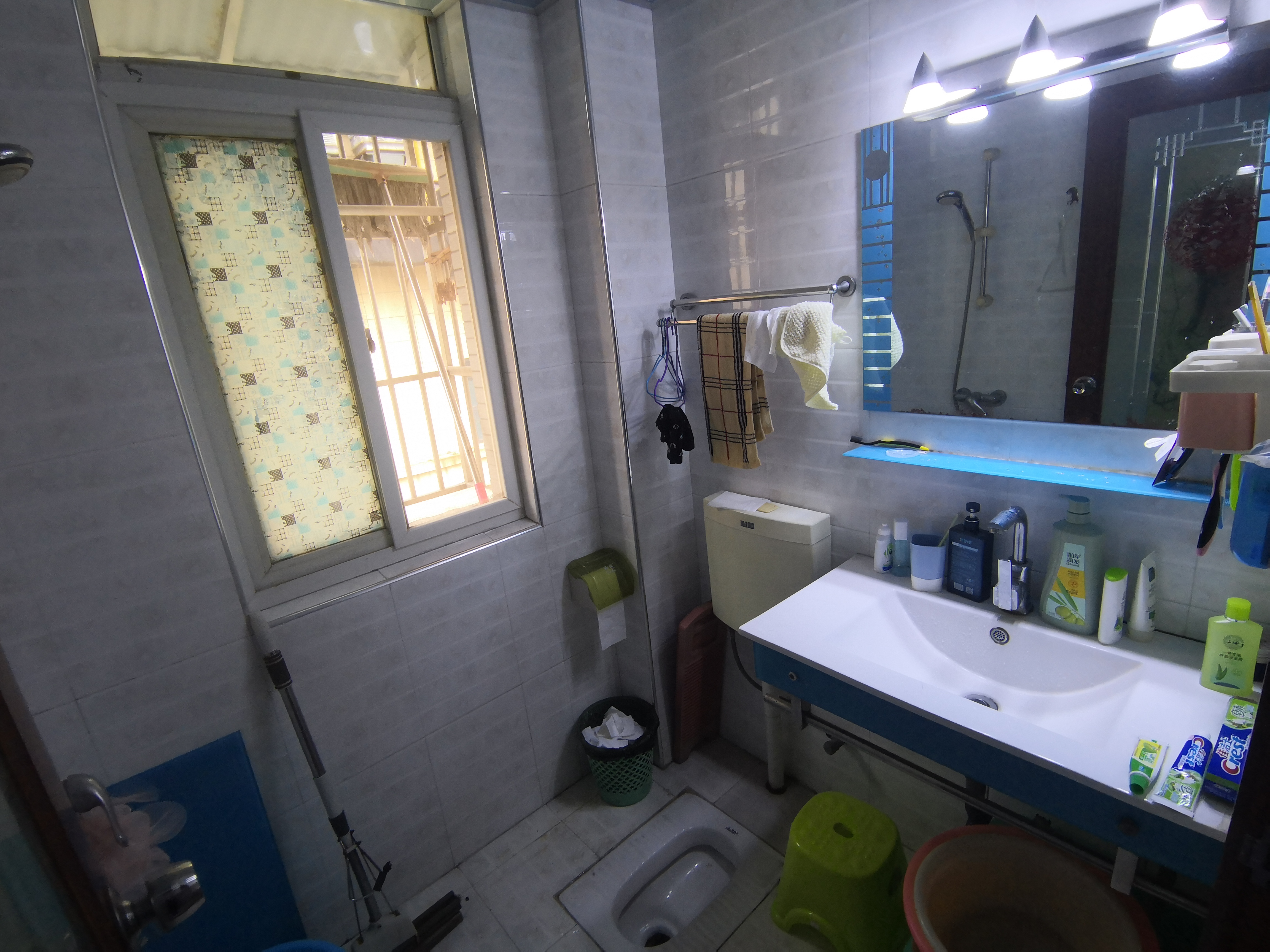 富华影苑环球旁边精装三房住倒方便地段不消说的