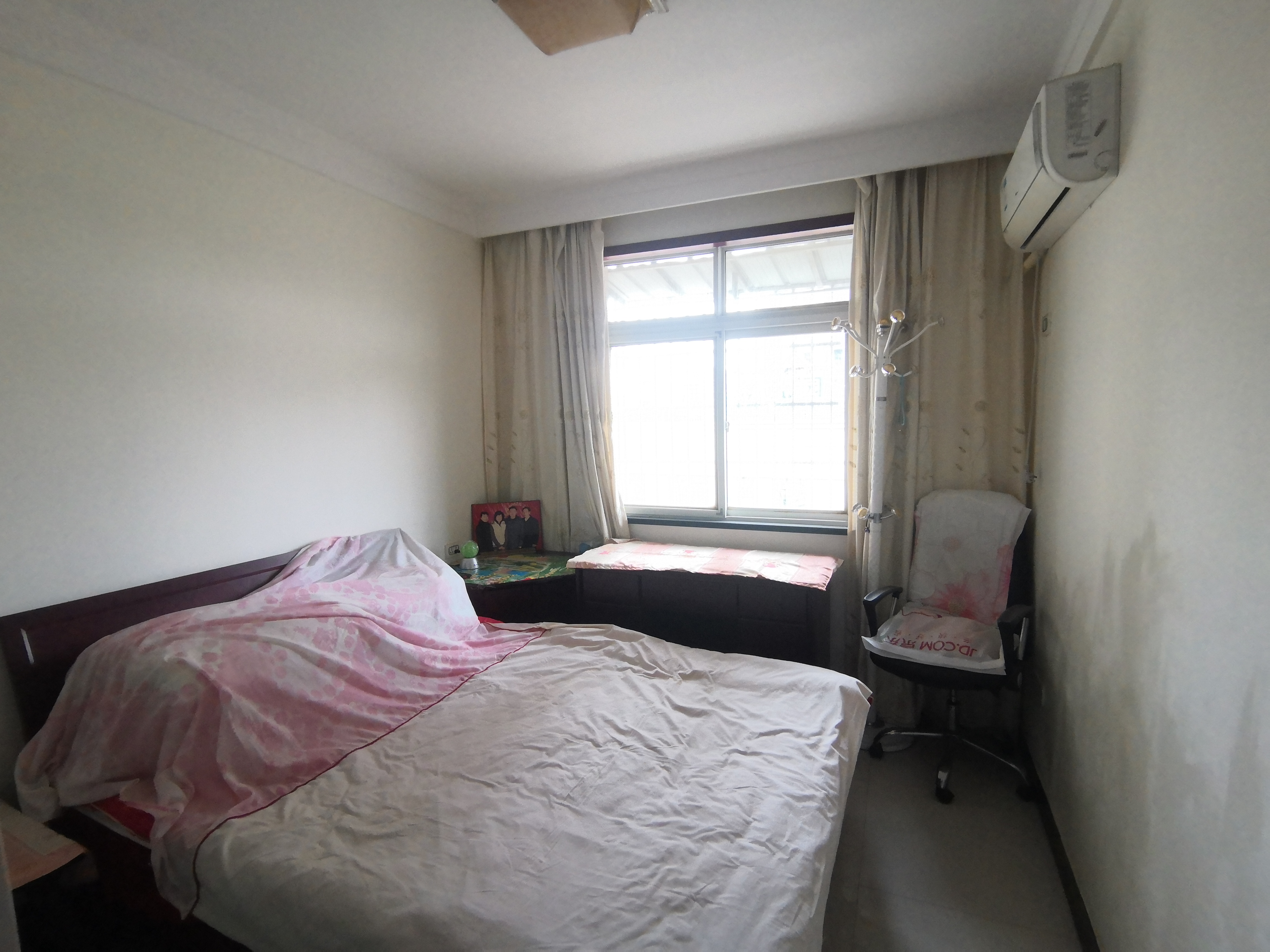 富华影苑环球旁边精装三房住倒方便地段不消说的