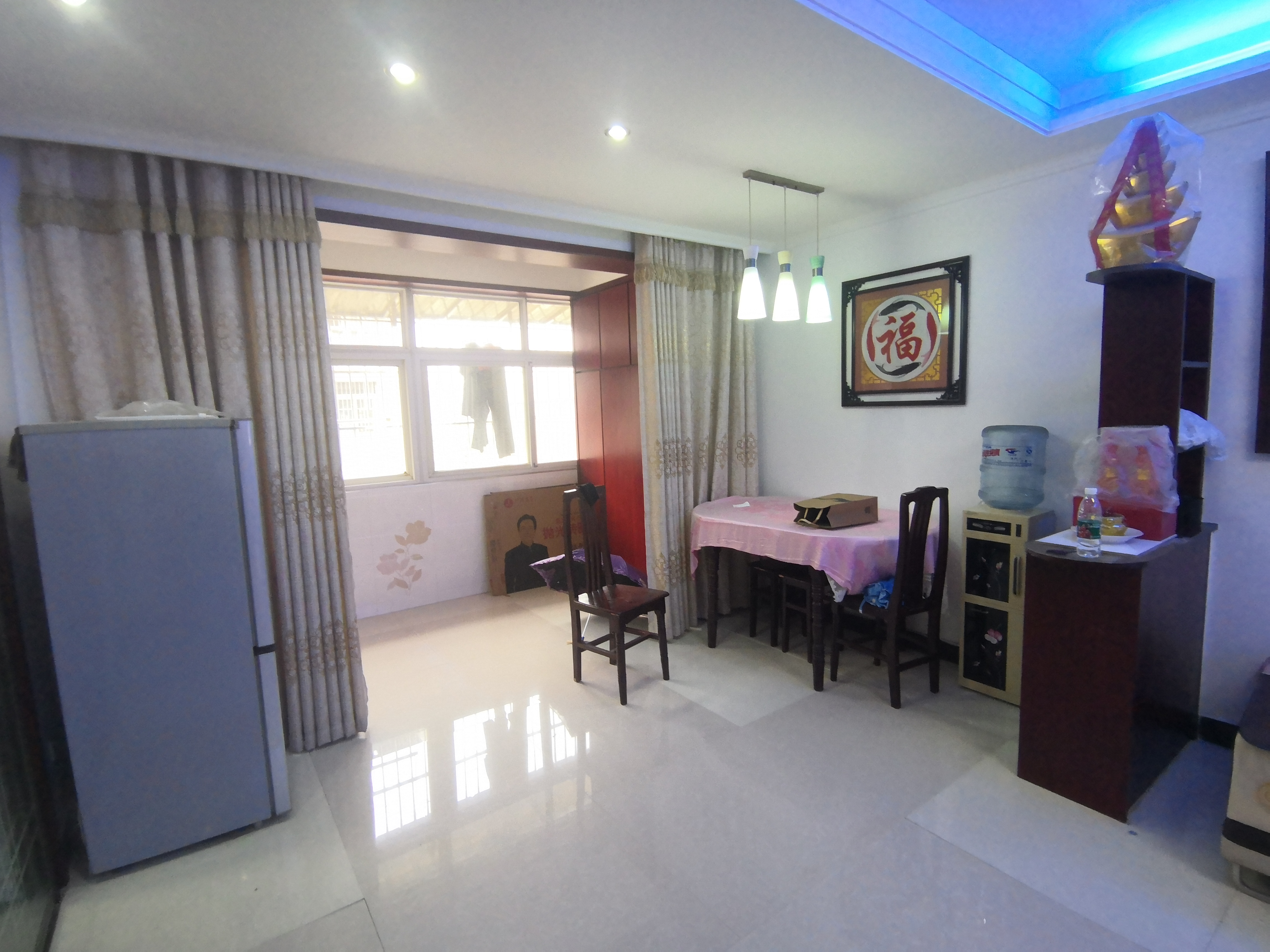 富华影苑环球旁边精装三房住倒方便地段不消说的