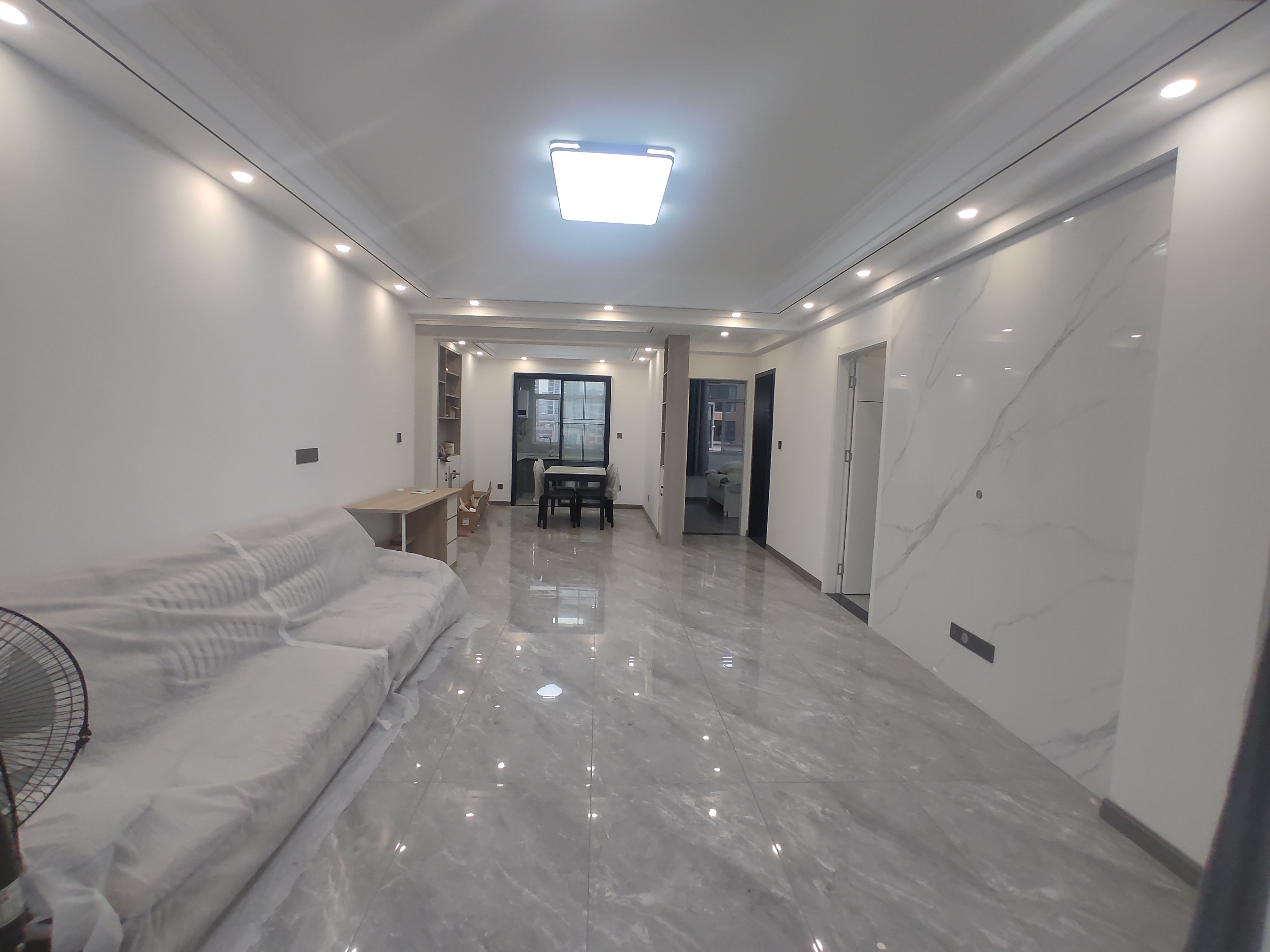 剑桥名邸.全新精装三房两卫.证件满二.學笑就在楼下