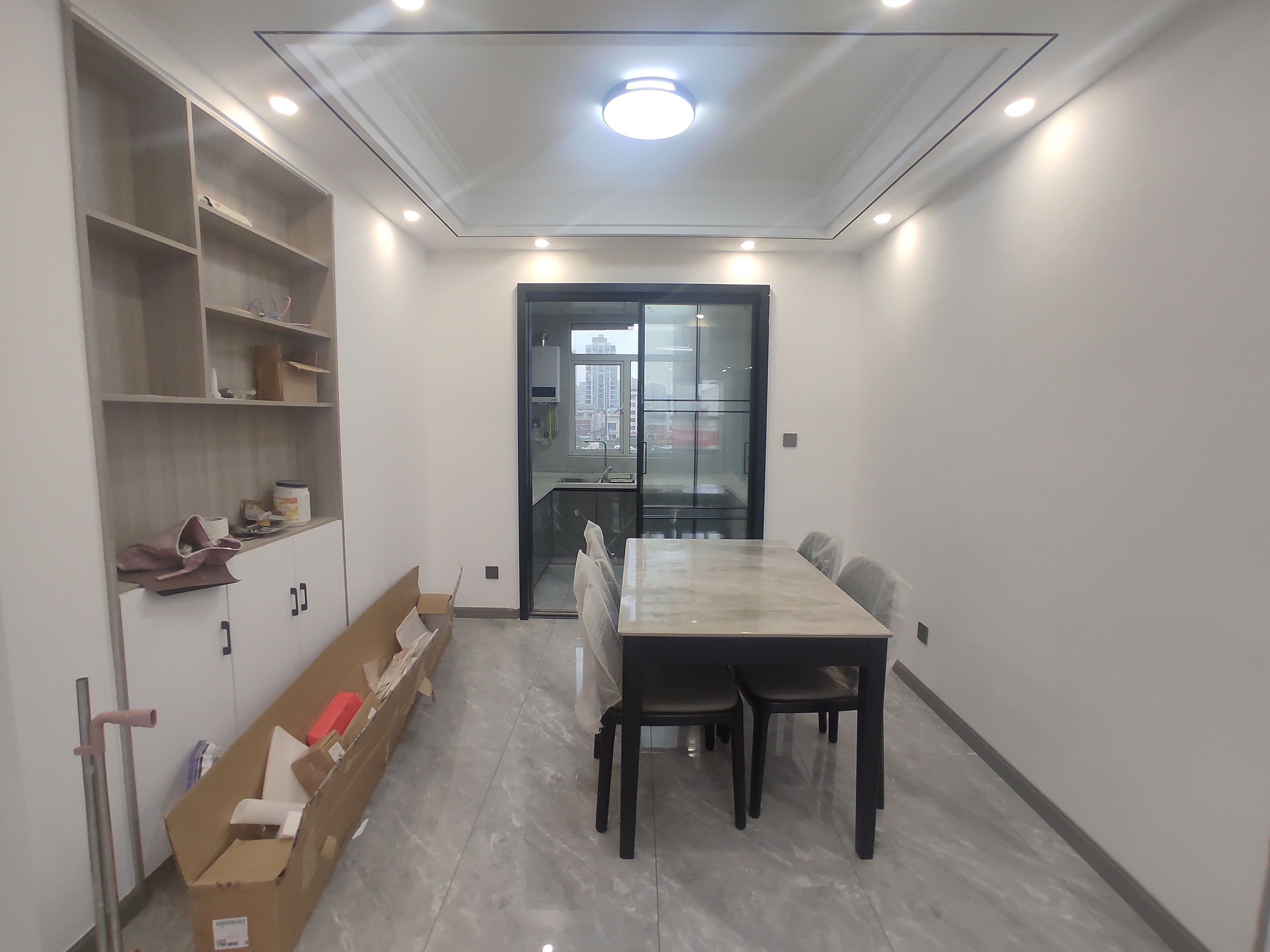 剑桥名邸.全新精装三房两卫.证件满二.學笑就在楼下