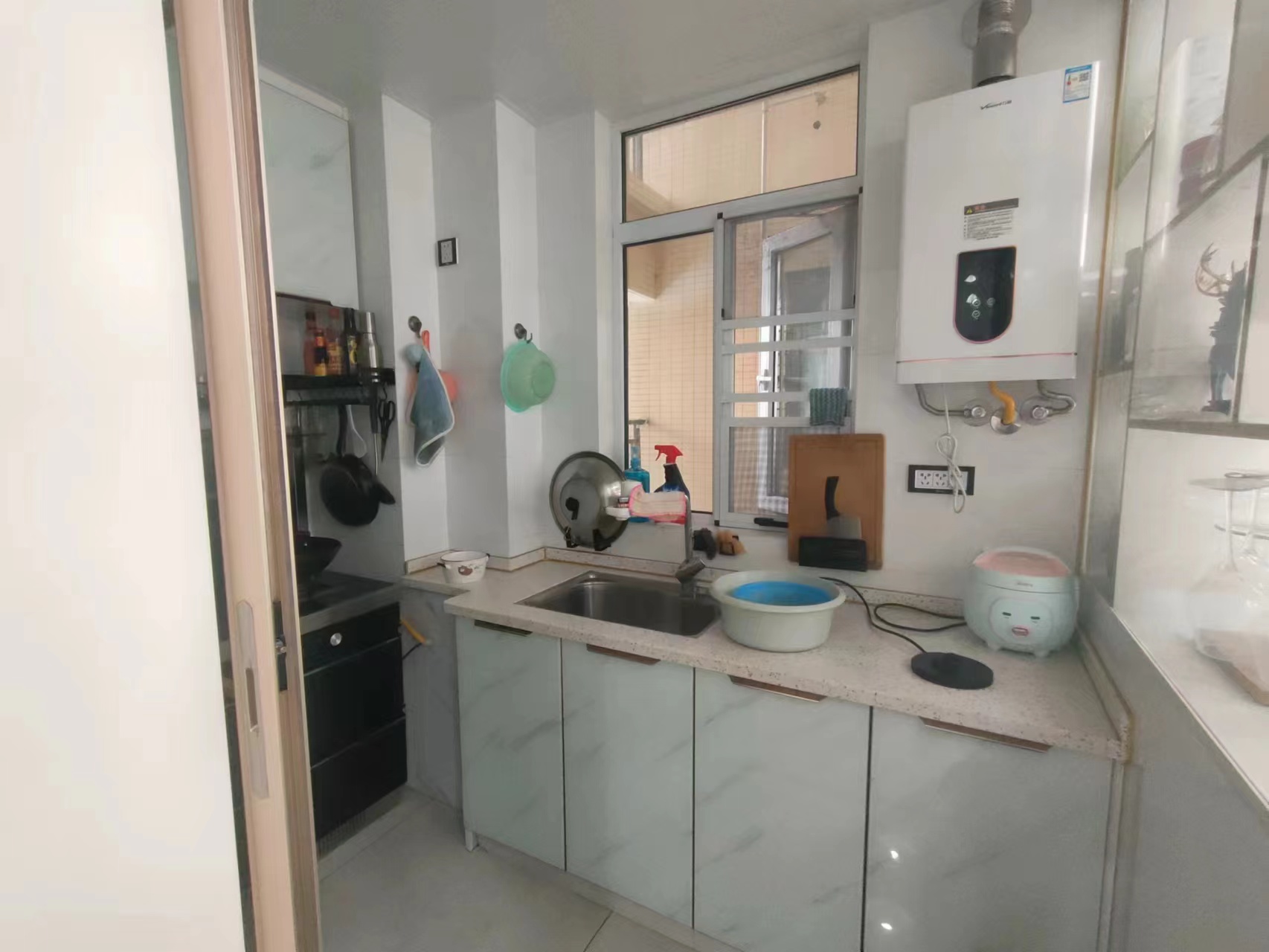 和合国际五期精装三房中间楼层看房方便