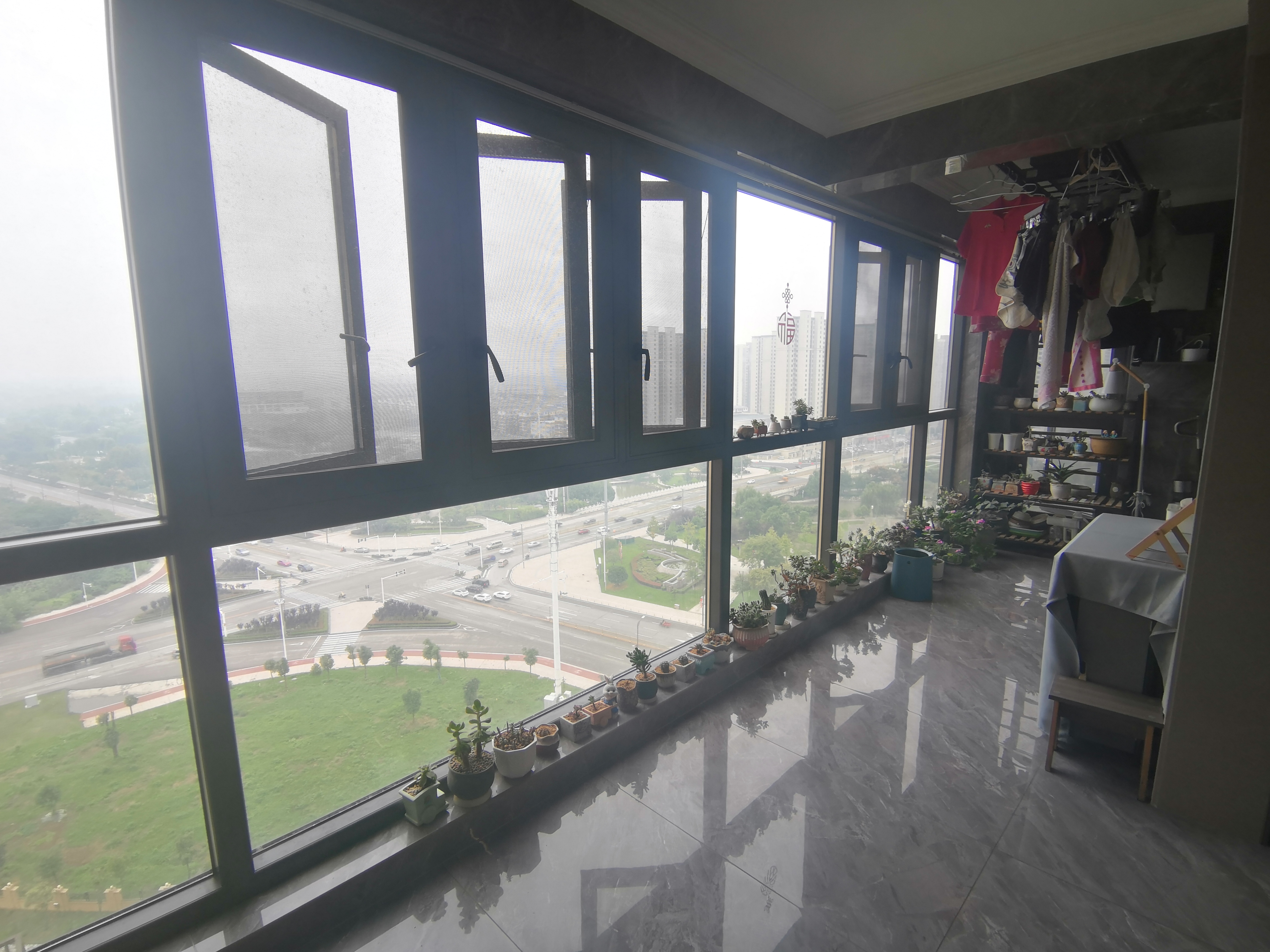 沔阳清华园 嚎装大三房 户型随哪过看倒都说好 长阳台可以放几过麻雀桌