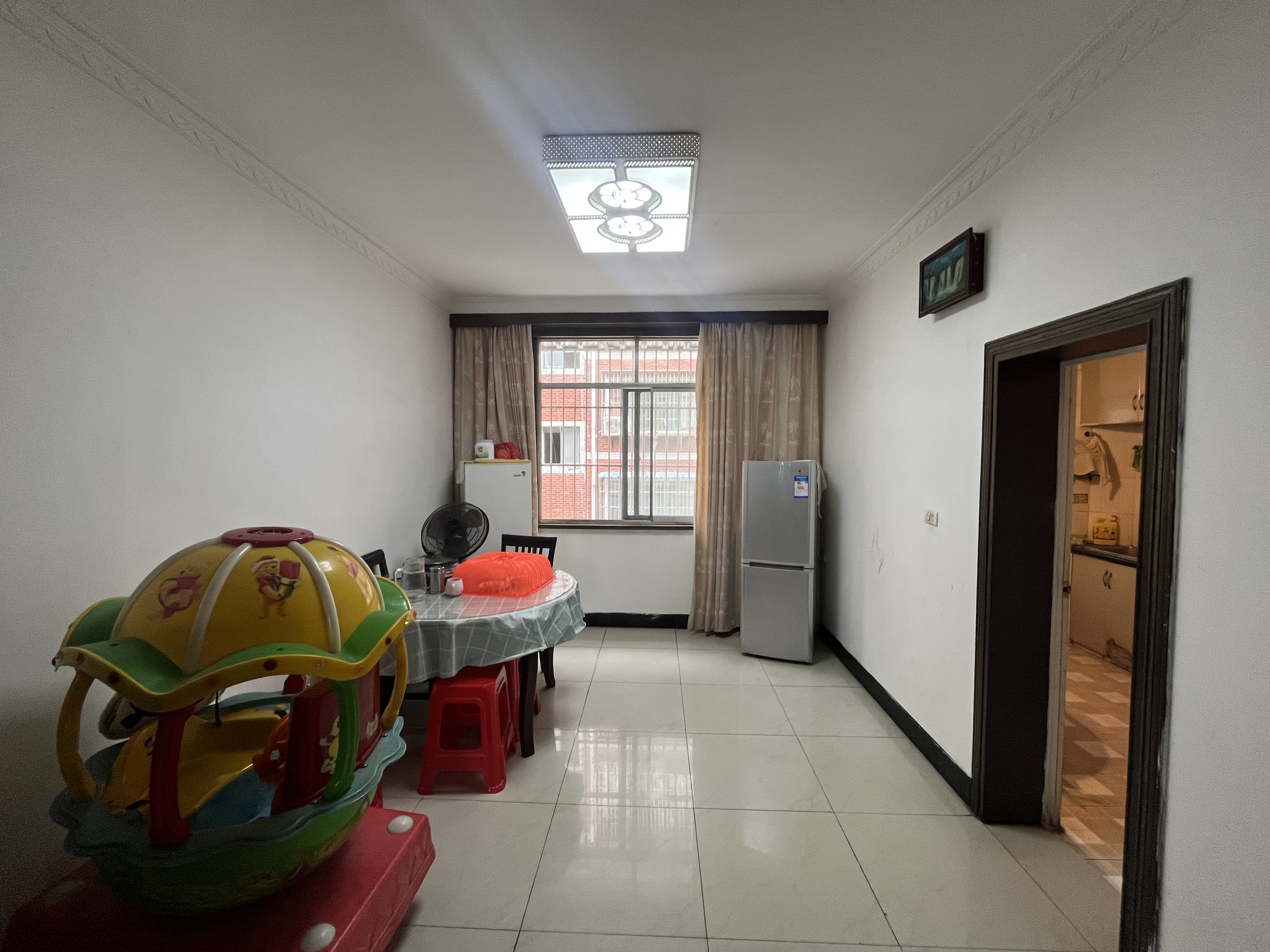 防保站老八中附近大四房步梯好楼层看房方便