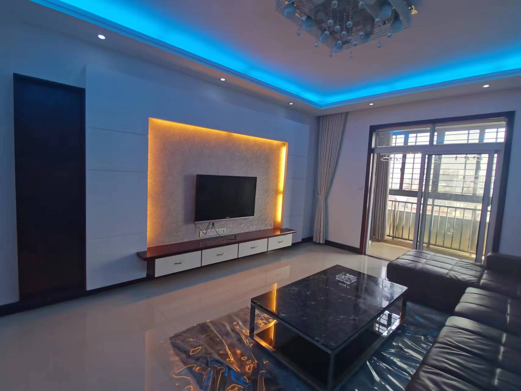 水云间精装大三房楼层好采光好安静