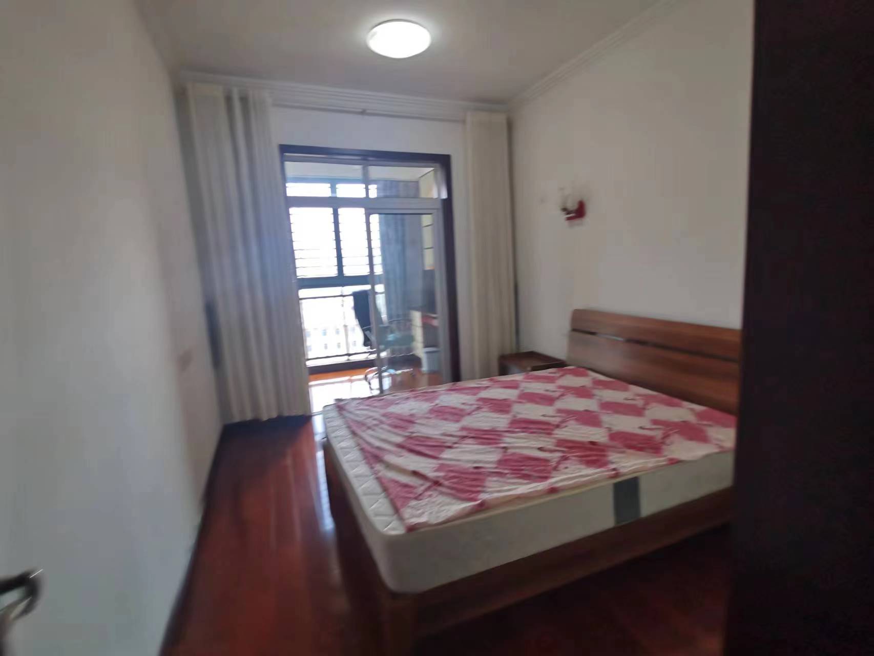 水云间精装大三房楼层好采光好安静