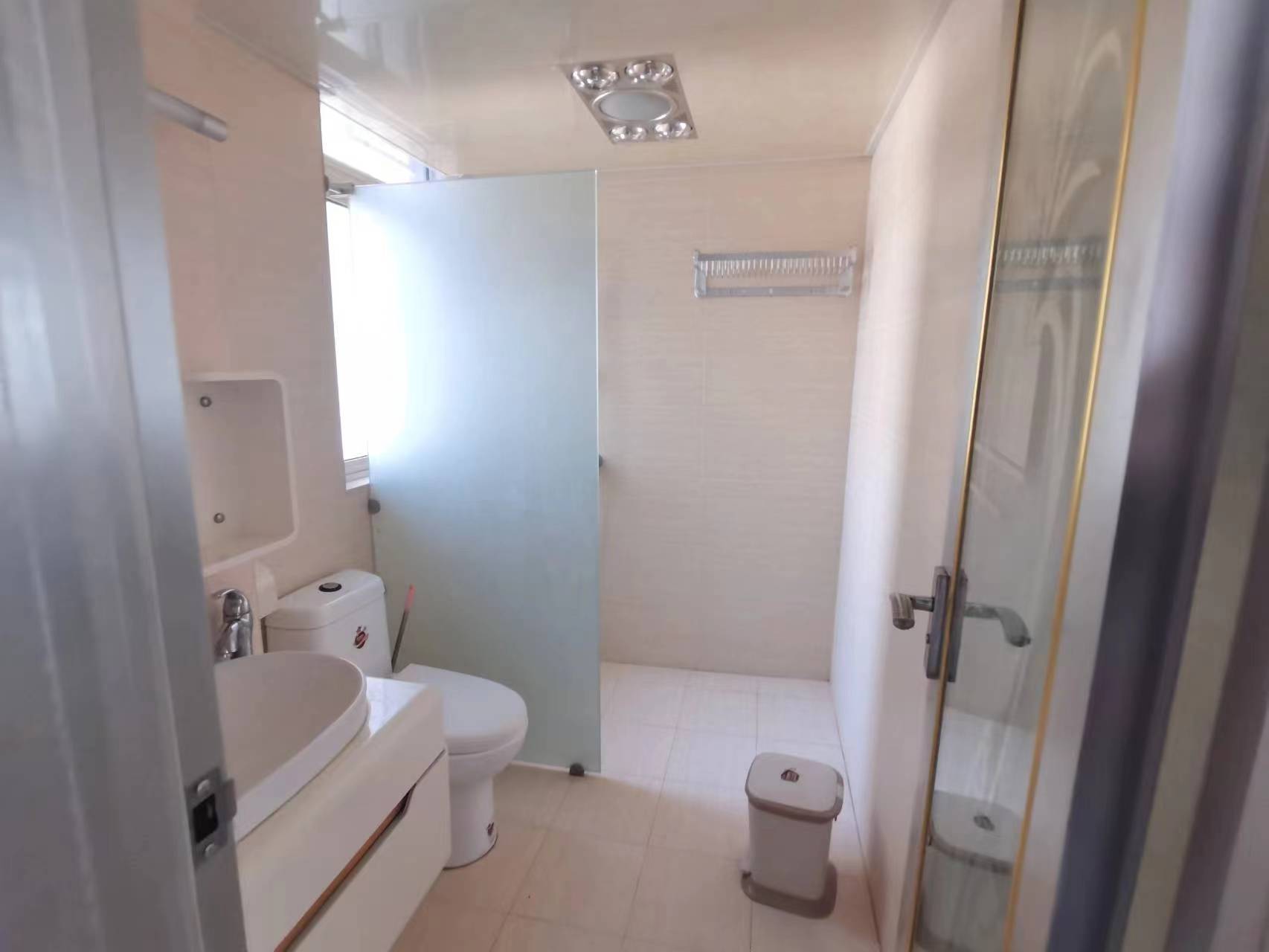 水云间精装大三房楼层好采光好安静