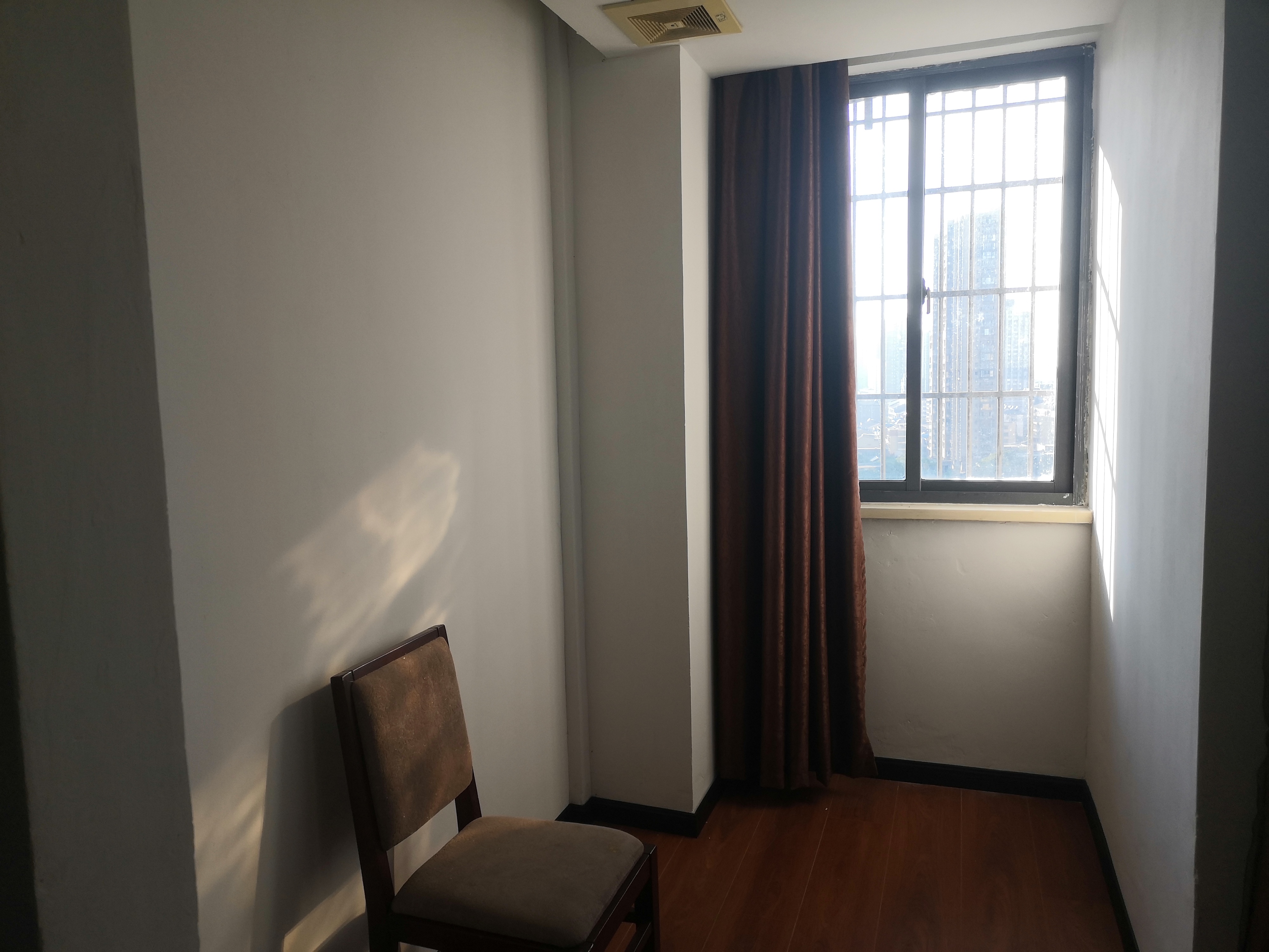 凯宾斯精装小户型楼层好交通便利离仙商两三百米