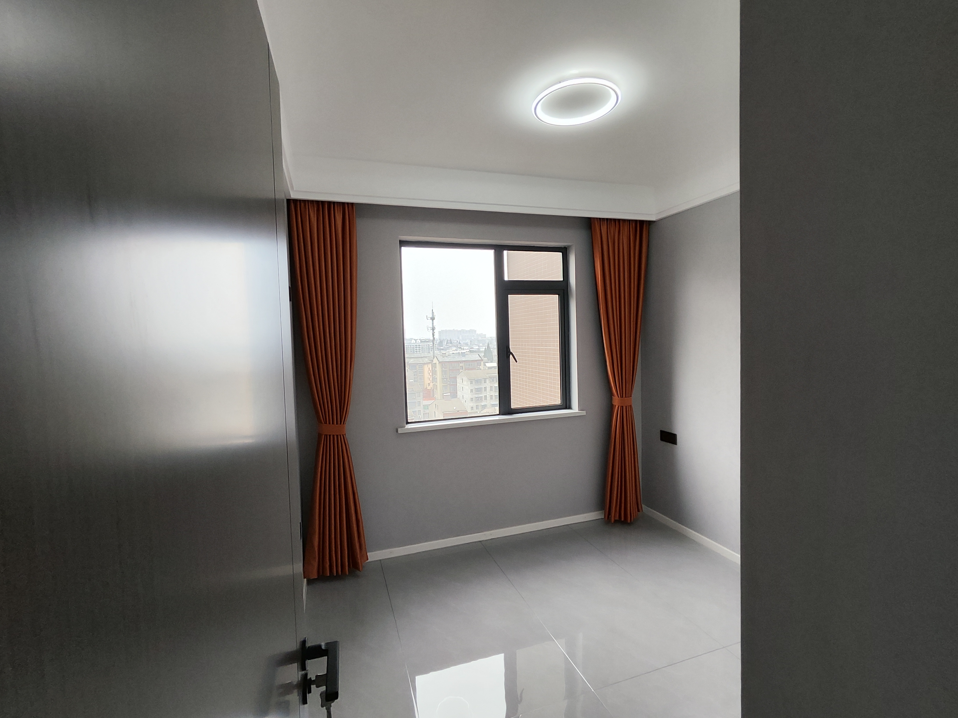 漫城林语新装大四房这楼层这采光冒得话说哒婚房手轩