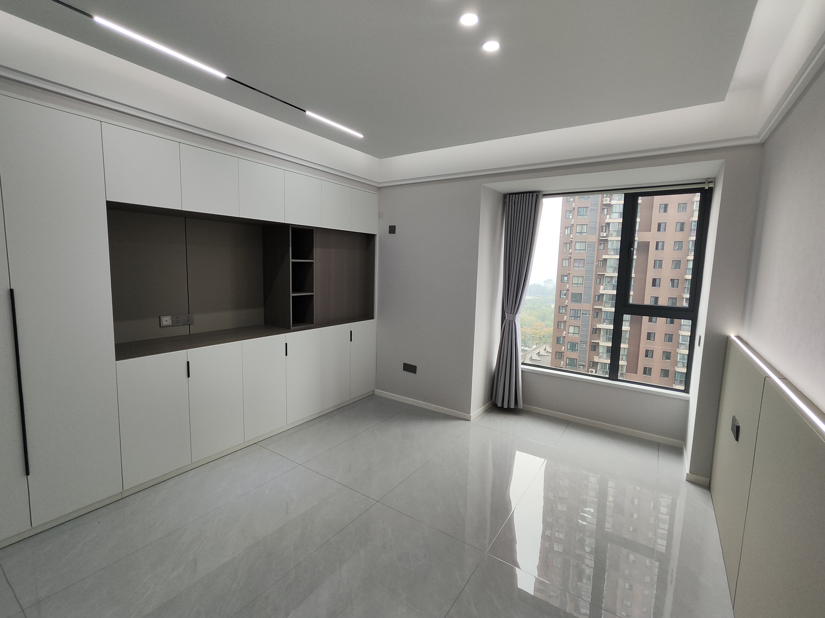 漫城林语新装大四房这楼层这采光冒得话说哒婚房手轩