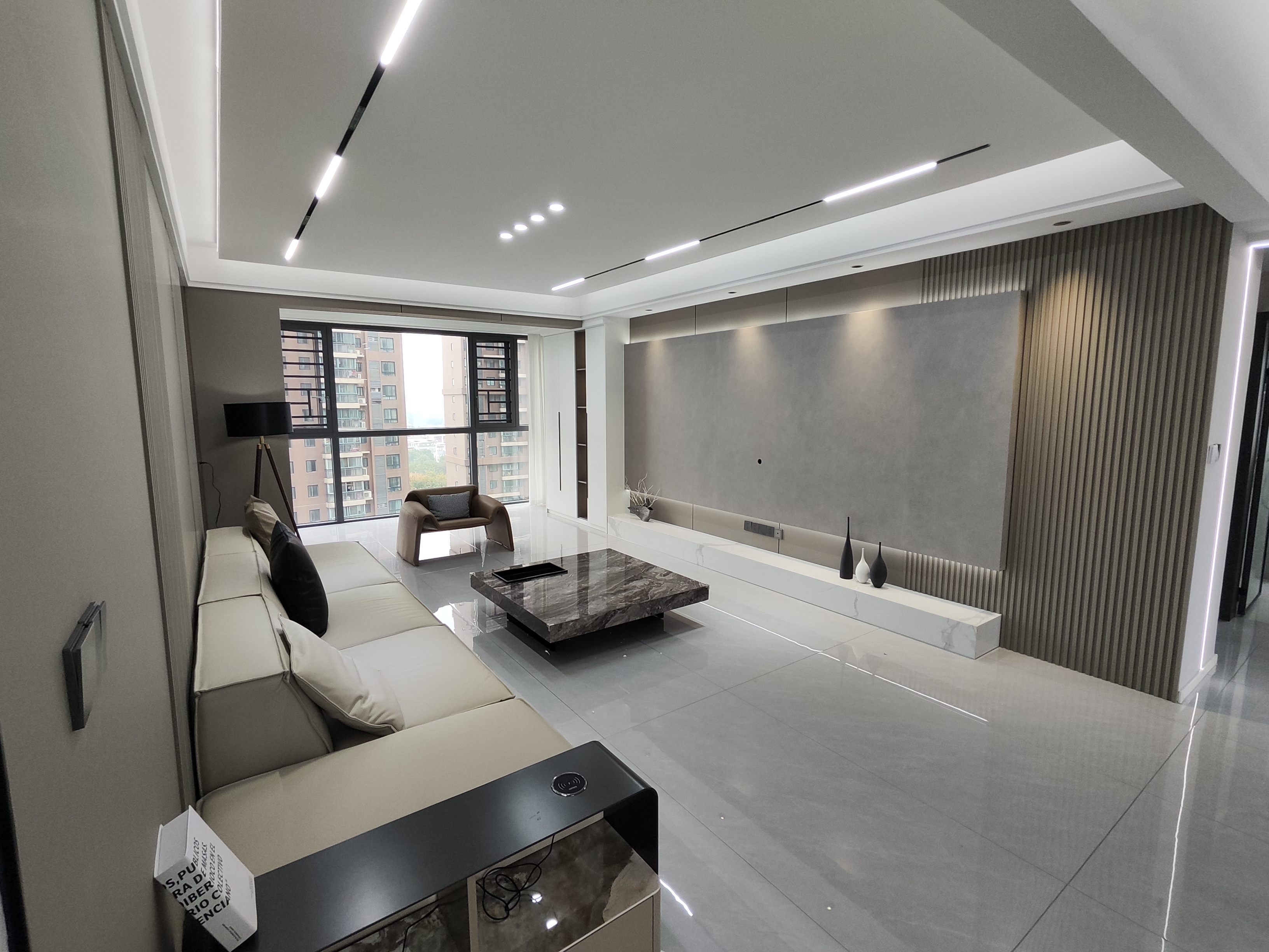 漫城林语新装大四房这楼层这采光冒得话说哒婚房手轩