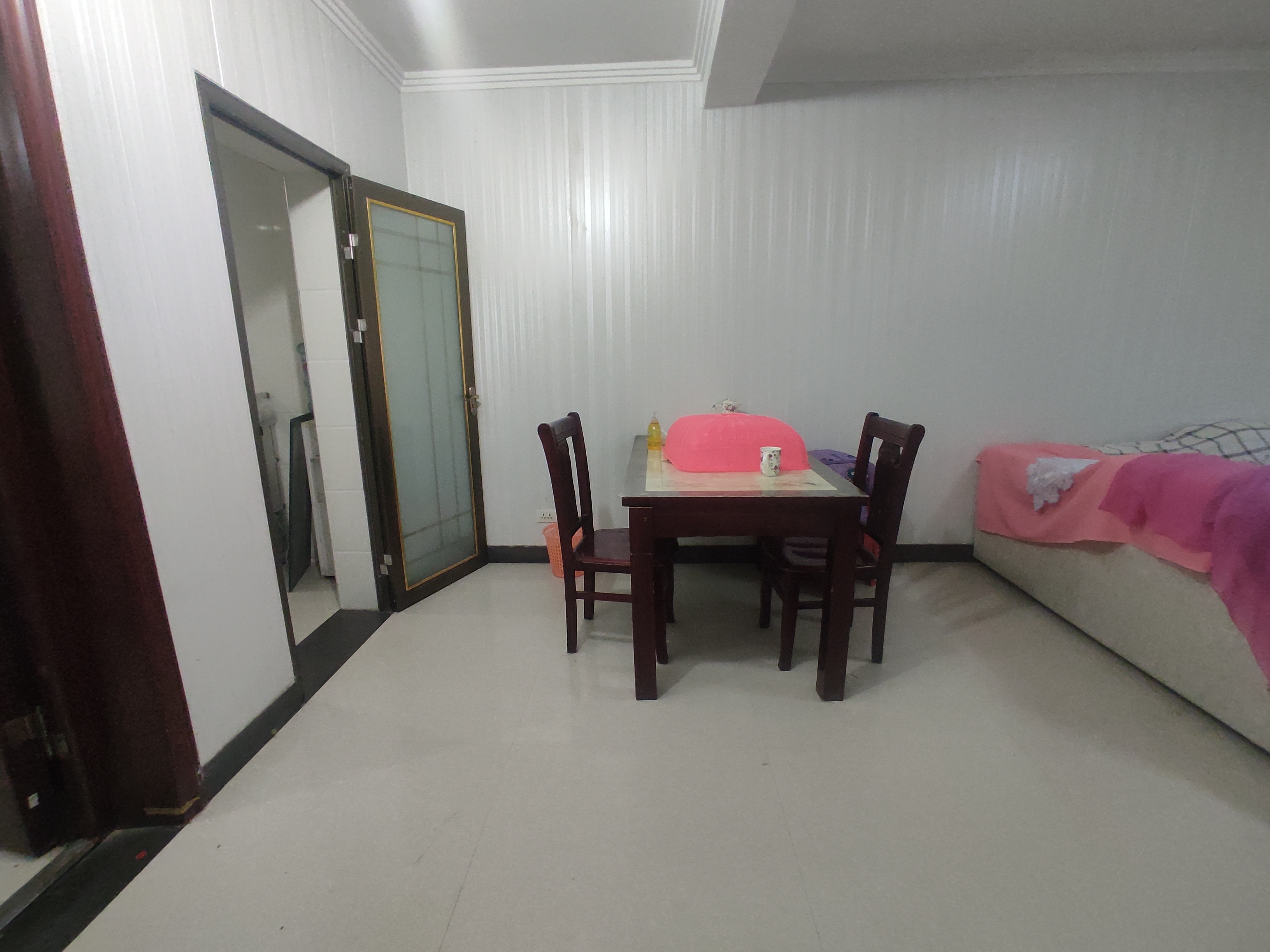 东城花园.四中旁精装三房.看房方便