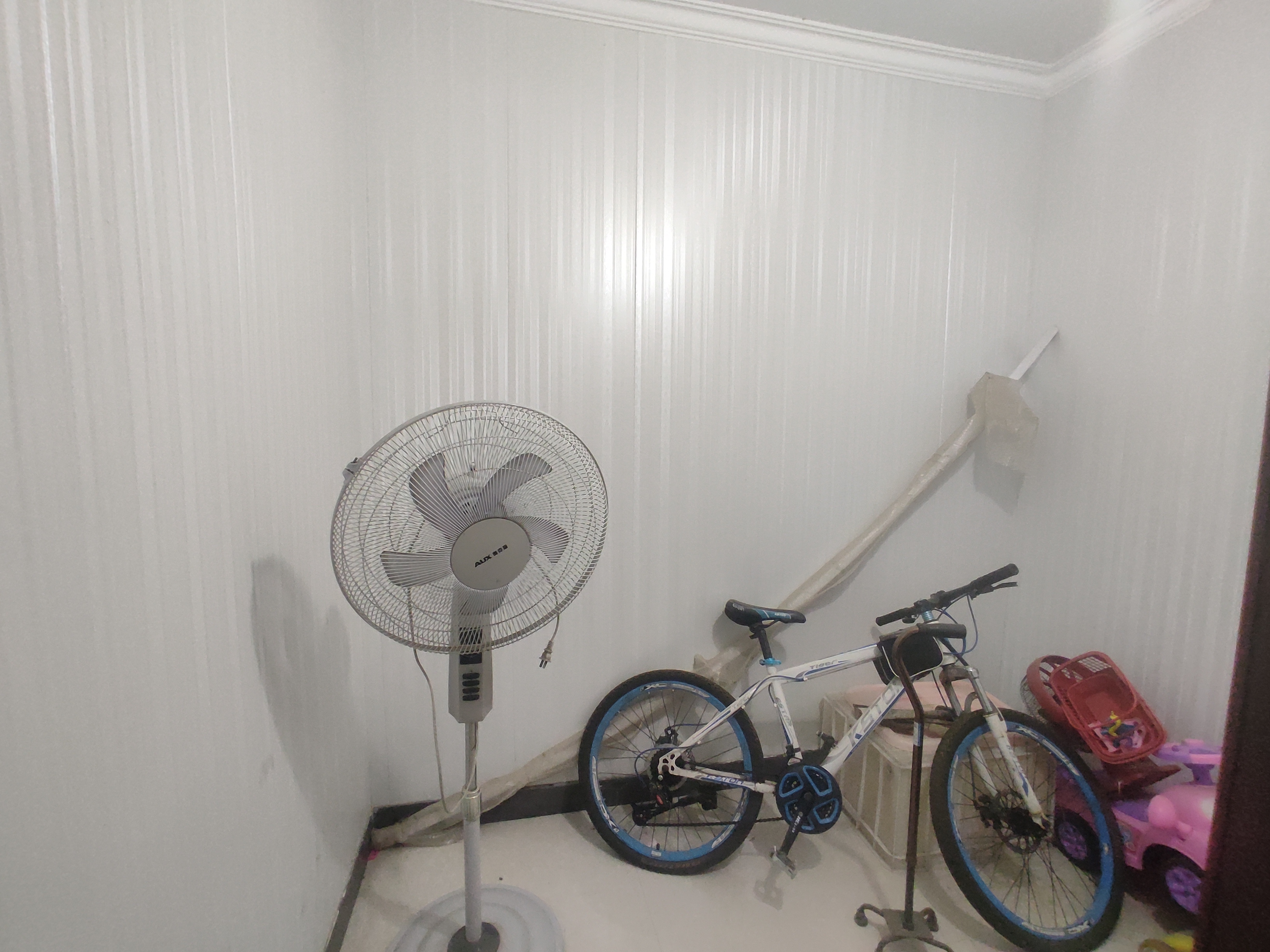 东城花园.四中旁精装三房.看房方便