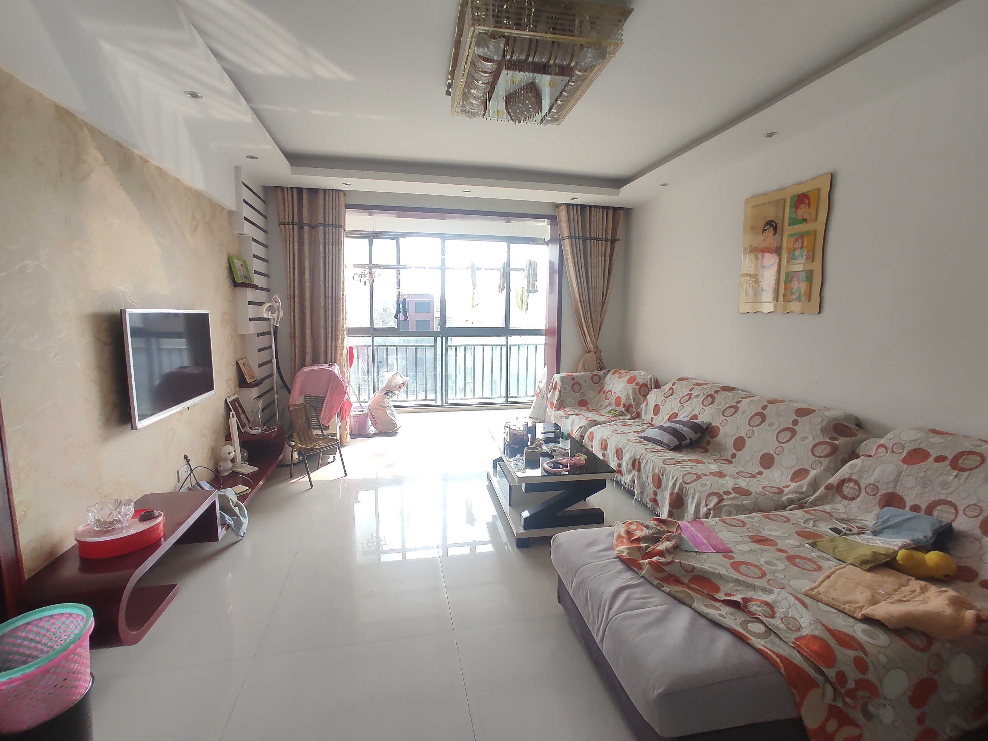 沔阳洲花园.新生街晓雪旁.步梯5楼.小区有出场好停车.看房方便