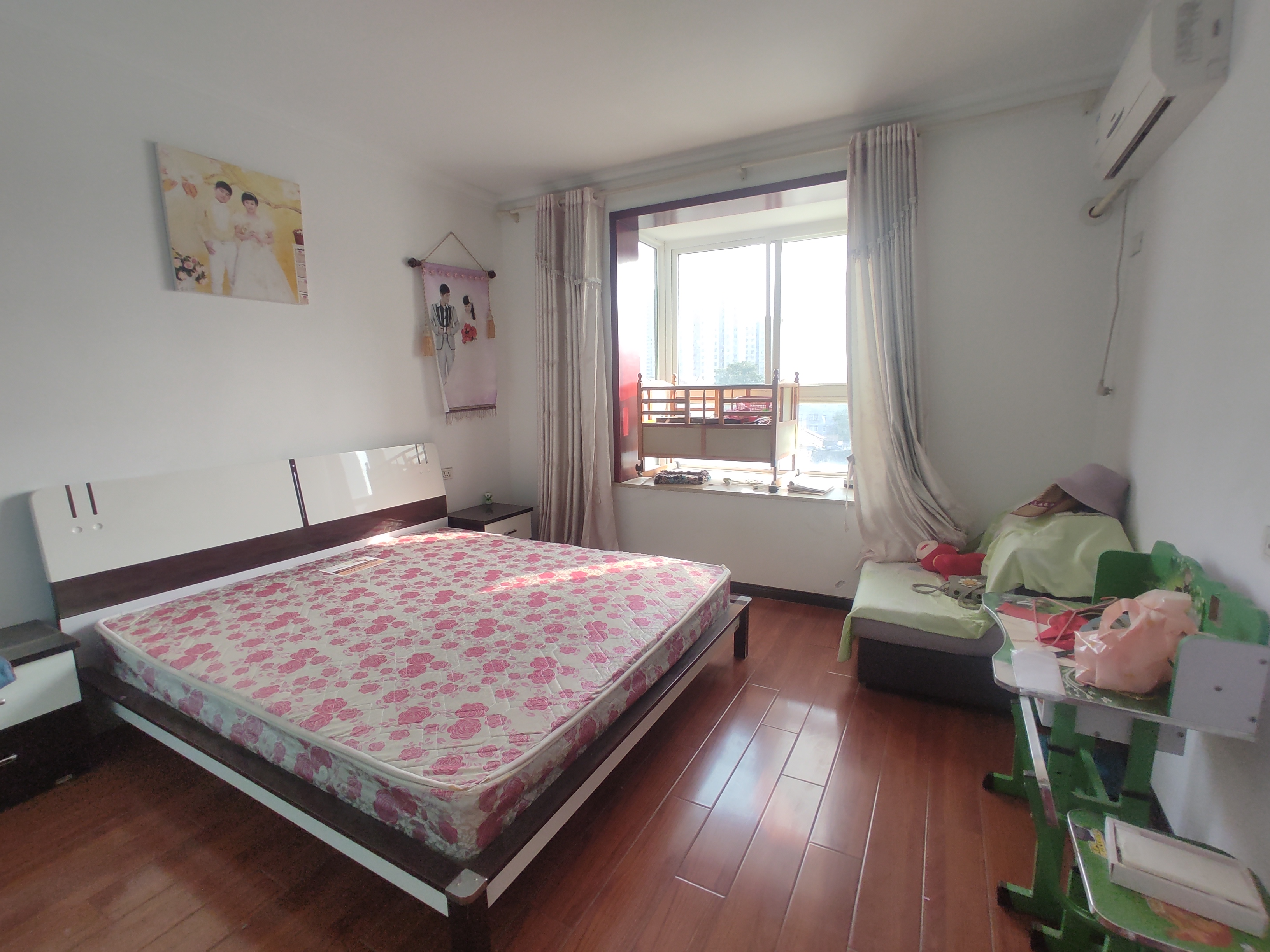 沔阳洲花园.新生街晓雪旁.步梯5楼.小区有出场好停车.看房方便