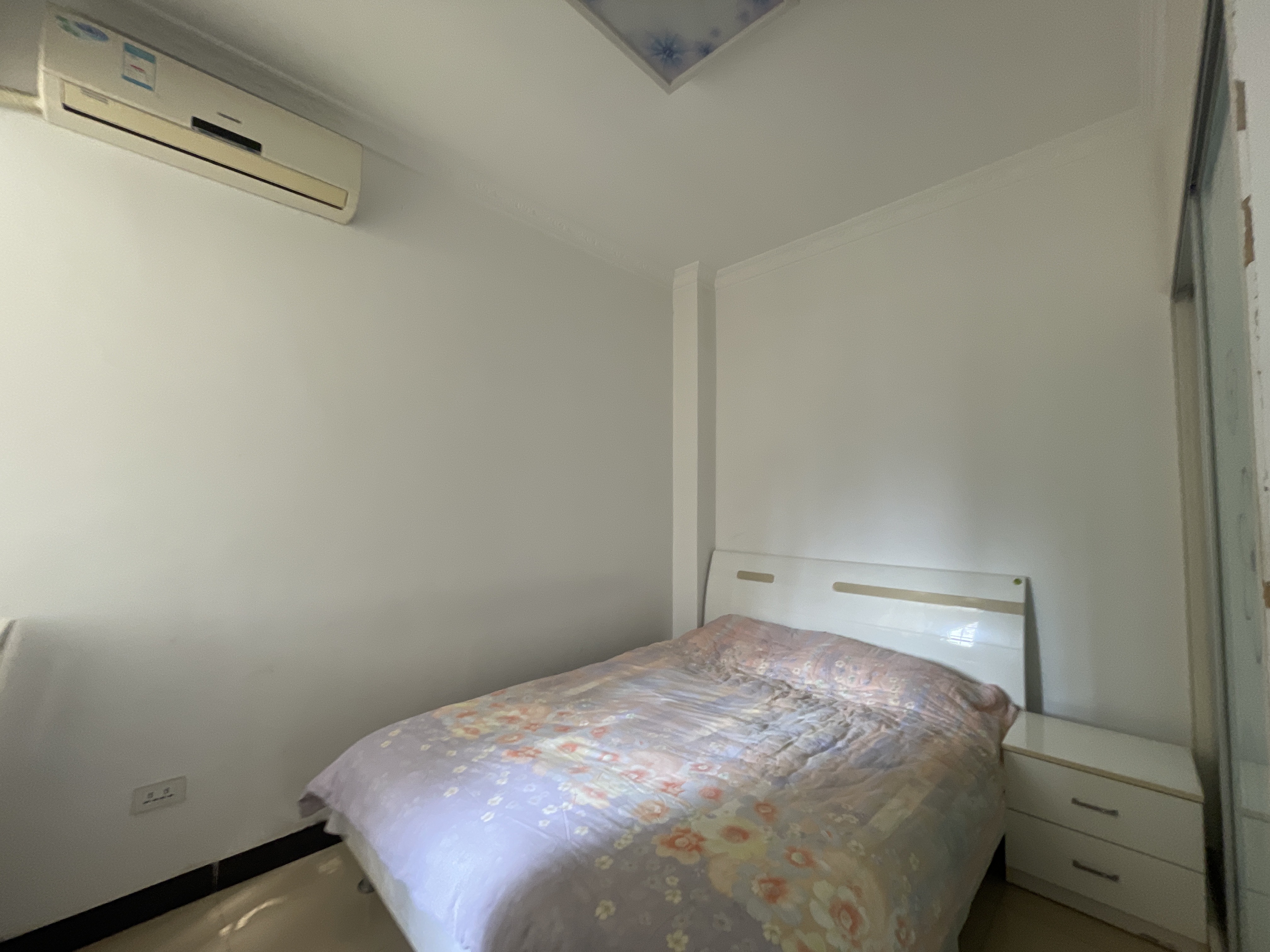 凤凰城圆电梯小高层户型方正朝南有大阳台公摊低没遮挡