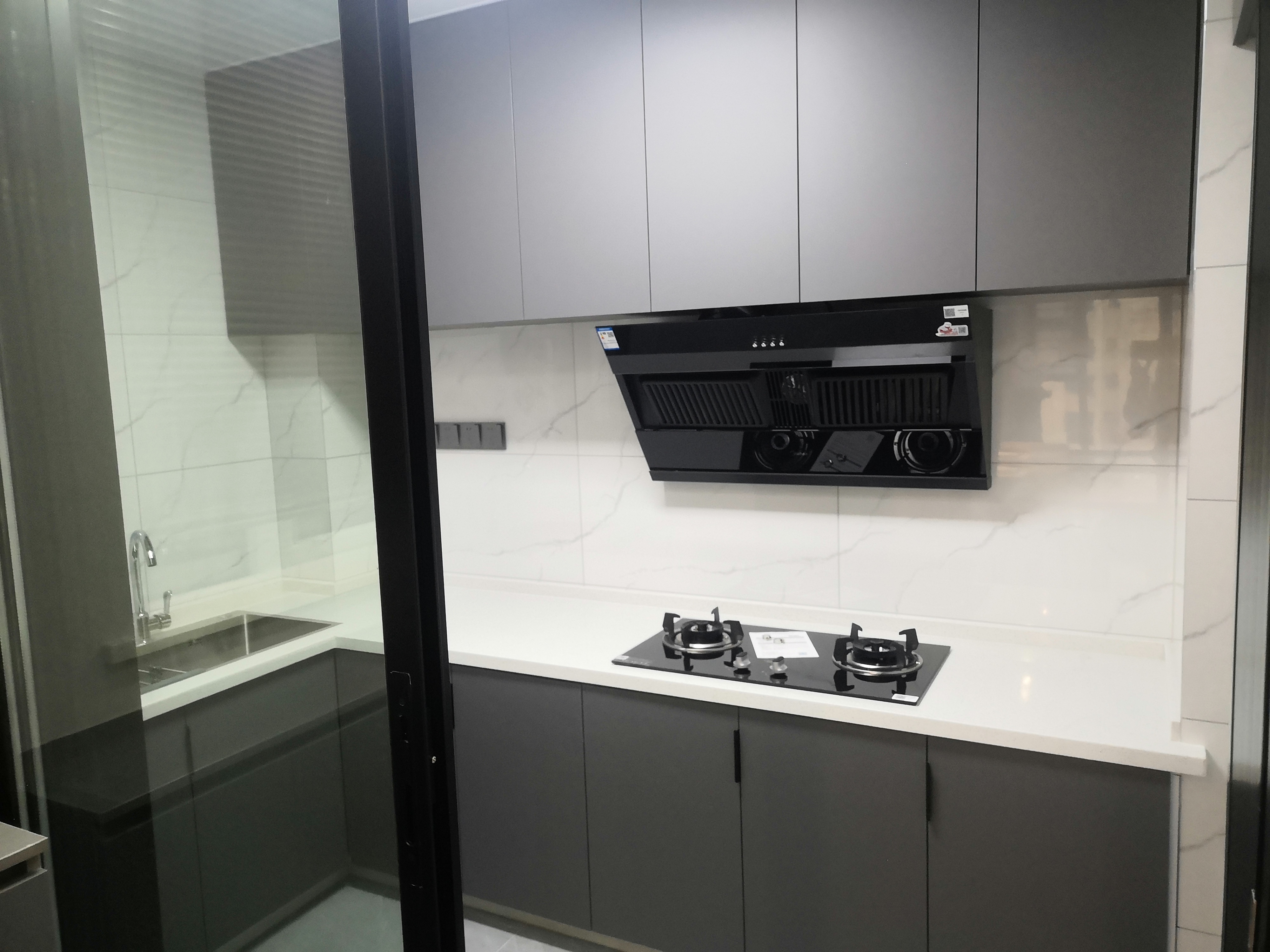 满庭春一百平小三房新装一天未住看房方便