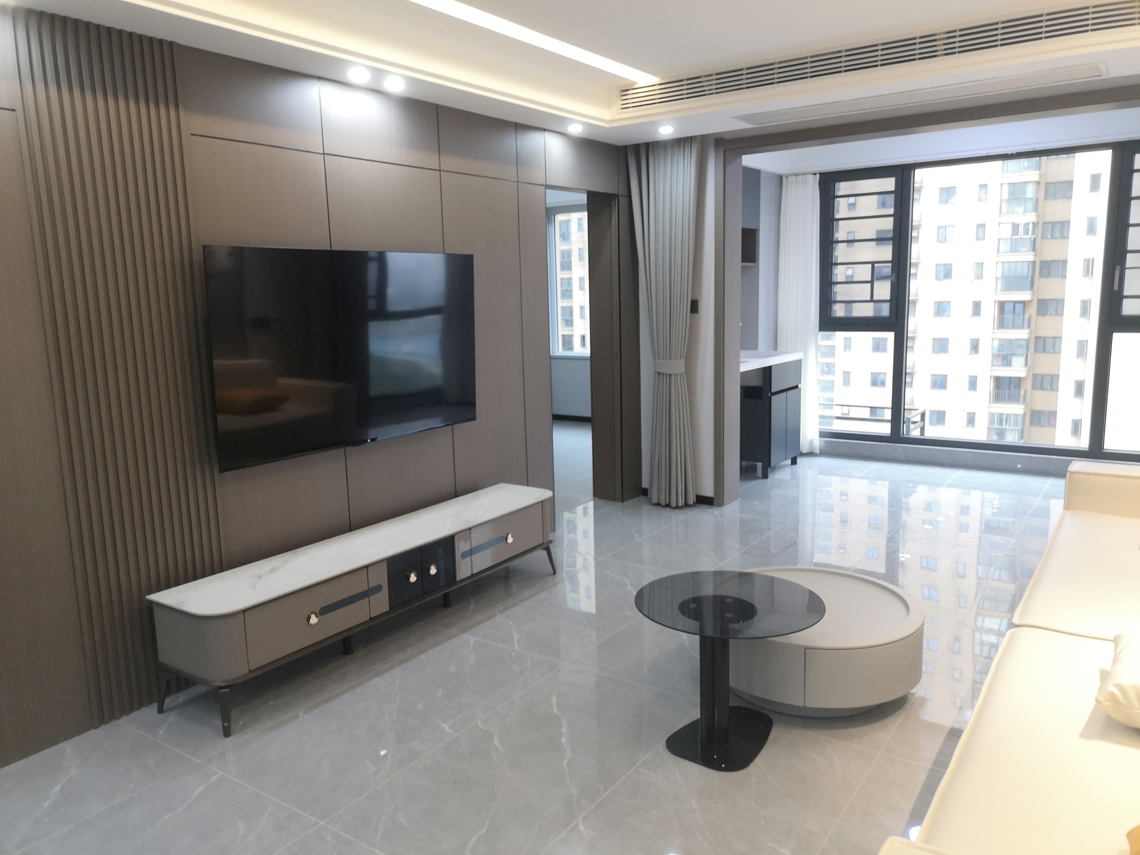 满庭春一百平小三房新装一天未住看房方便