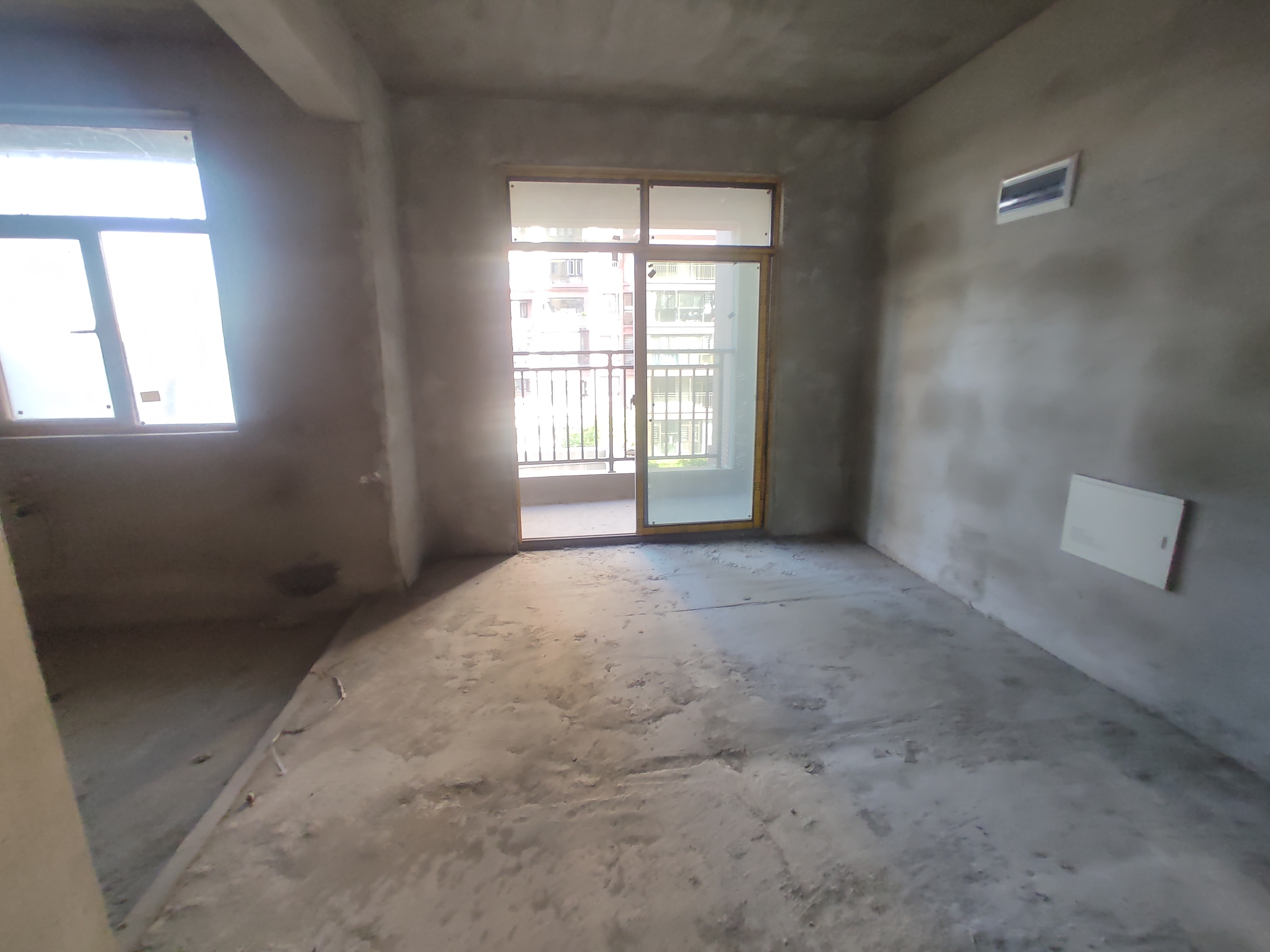 领秀城.人车分流小区.环境好.买房送车位.证件满二.看房方便