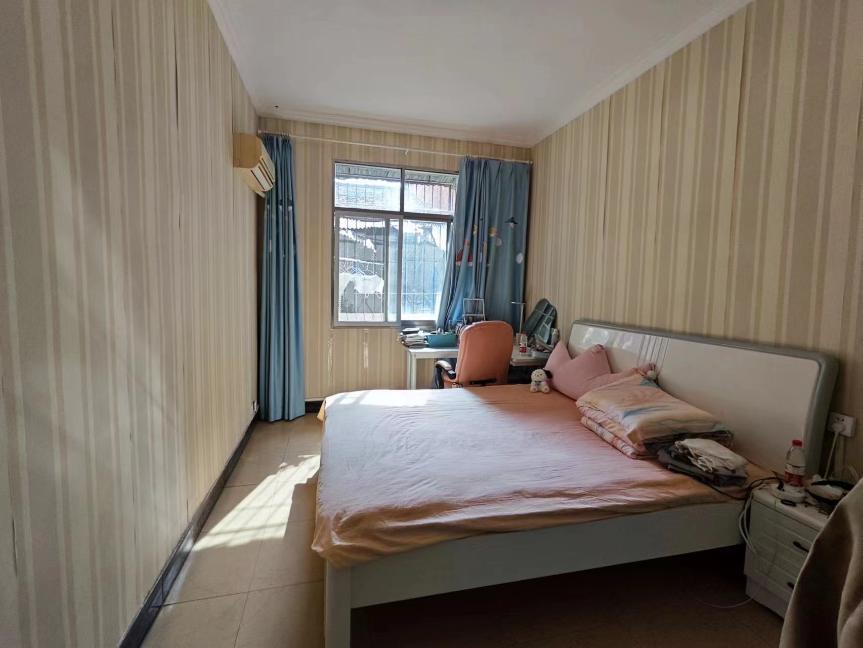 交通路检查院宿舍步梯二楼精装三房拎包入住