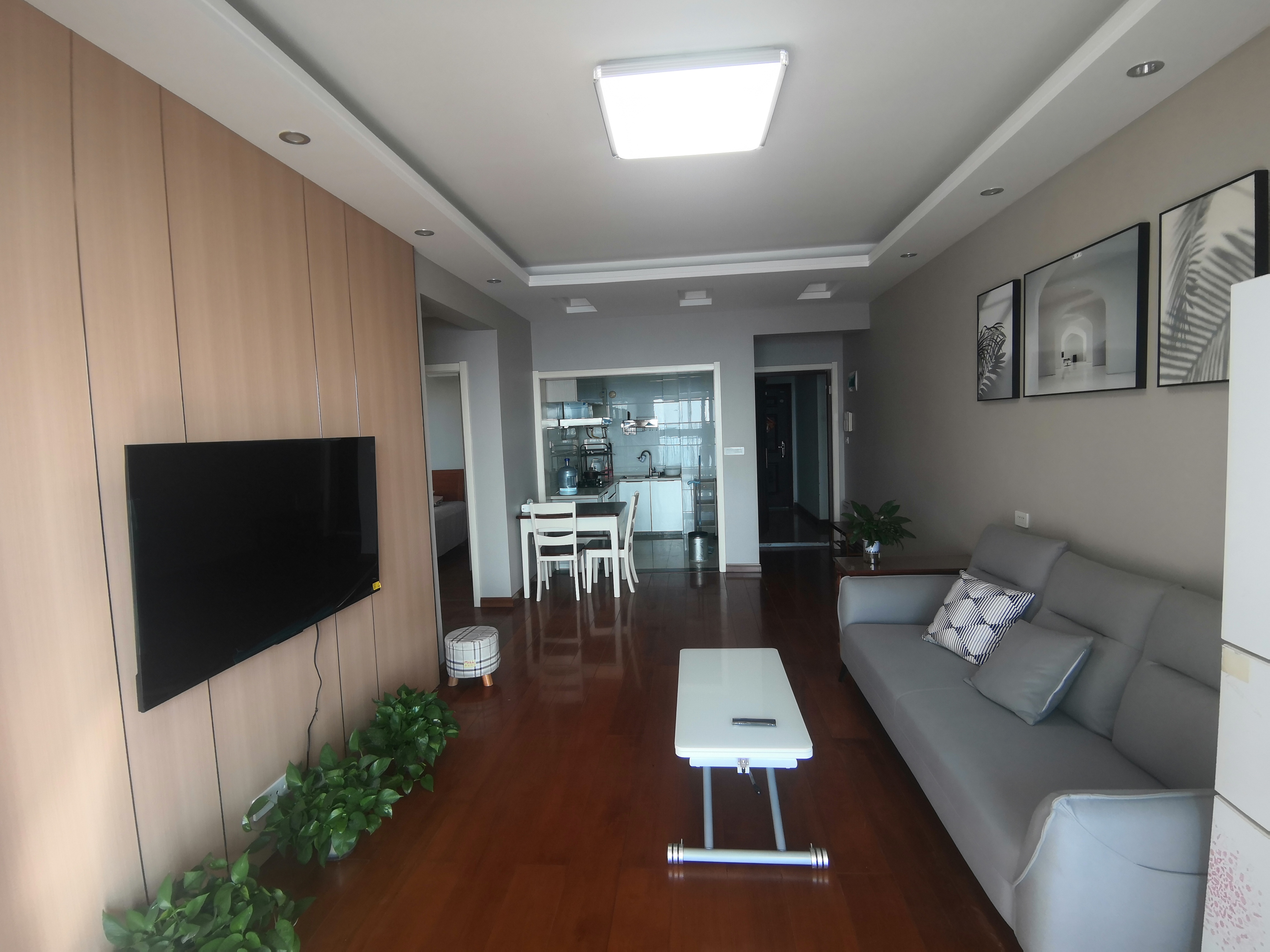 上苑一品 精装小三房 就在新咦仲对面 看房有钥匙