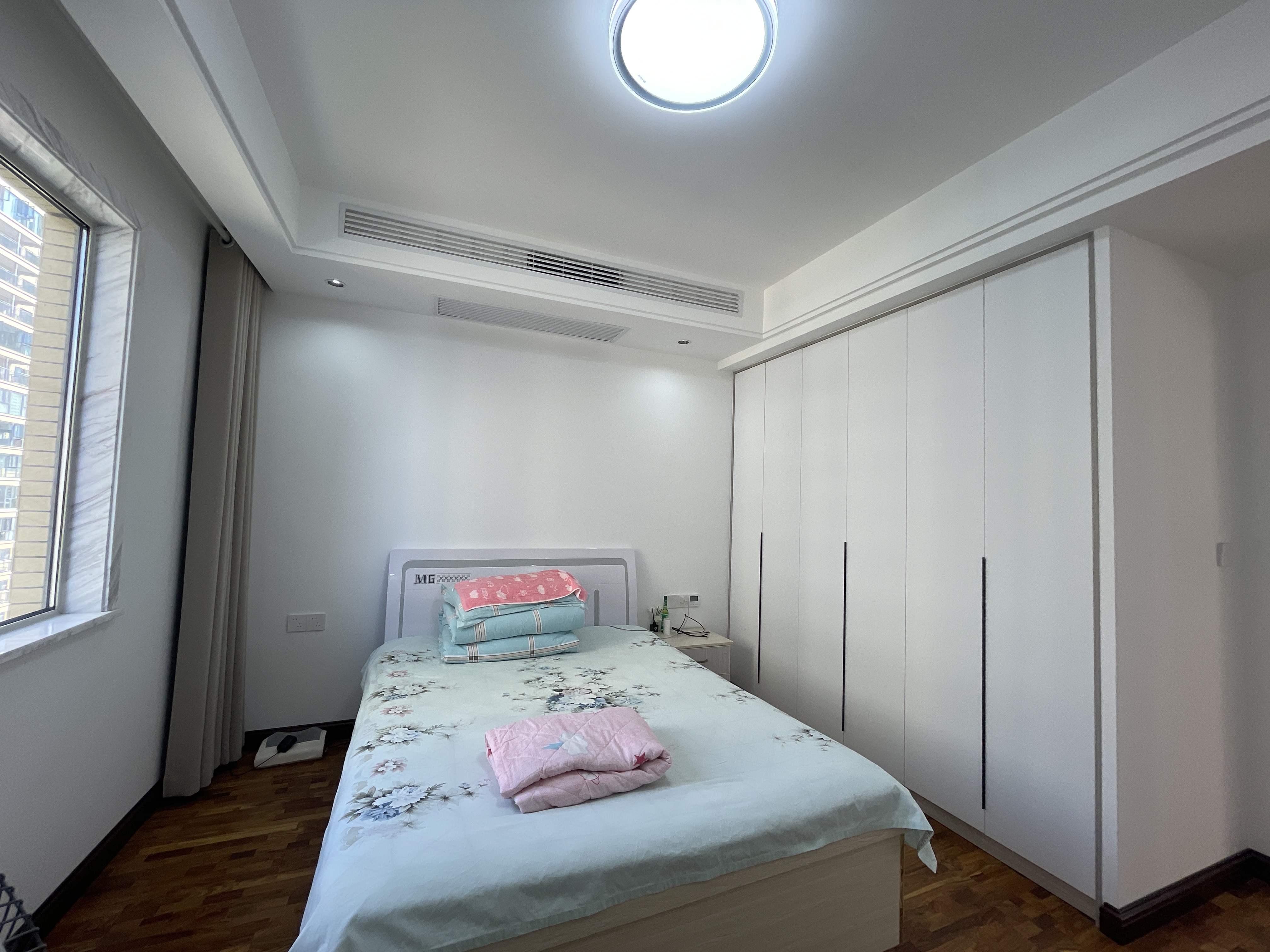 新城名都南城新区新装修大厅像篮球场