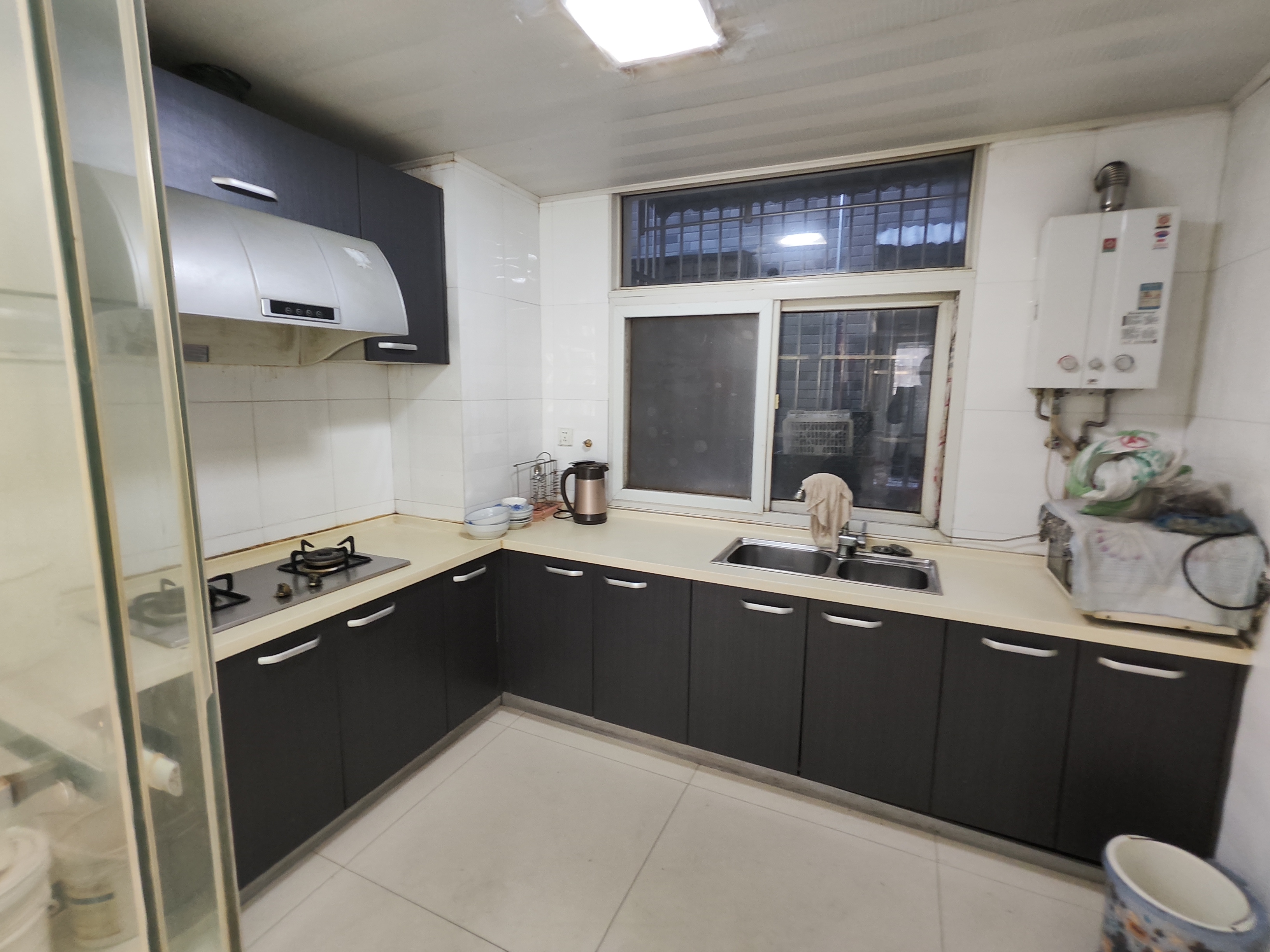 金园凤凰精装三房采光好小雪就在旁边