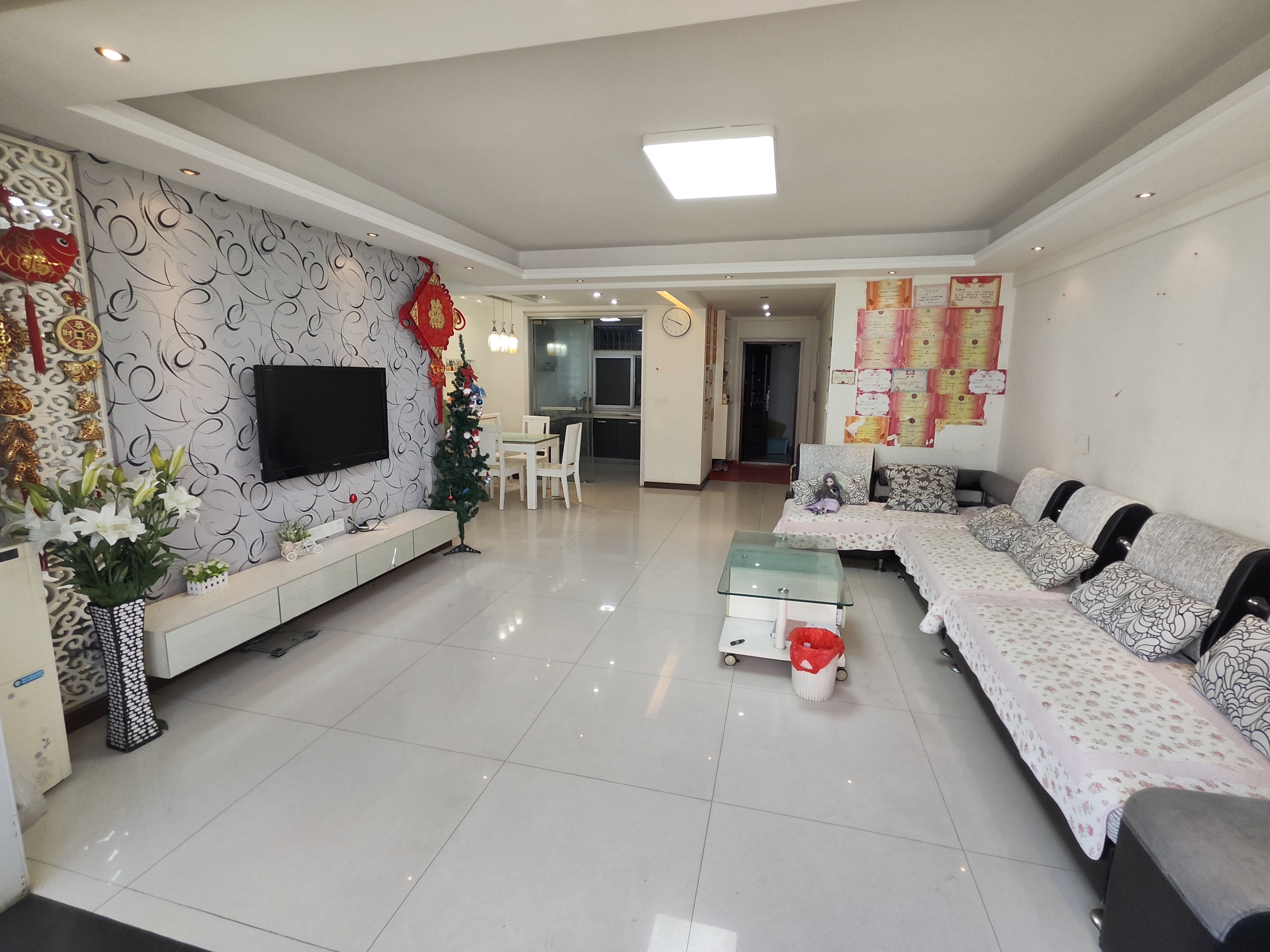 金园凤凰精装三房采光好小雪就在旁边