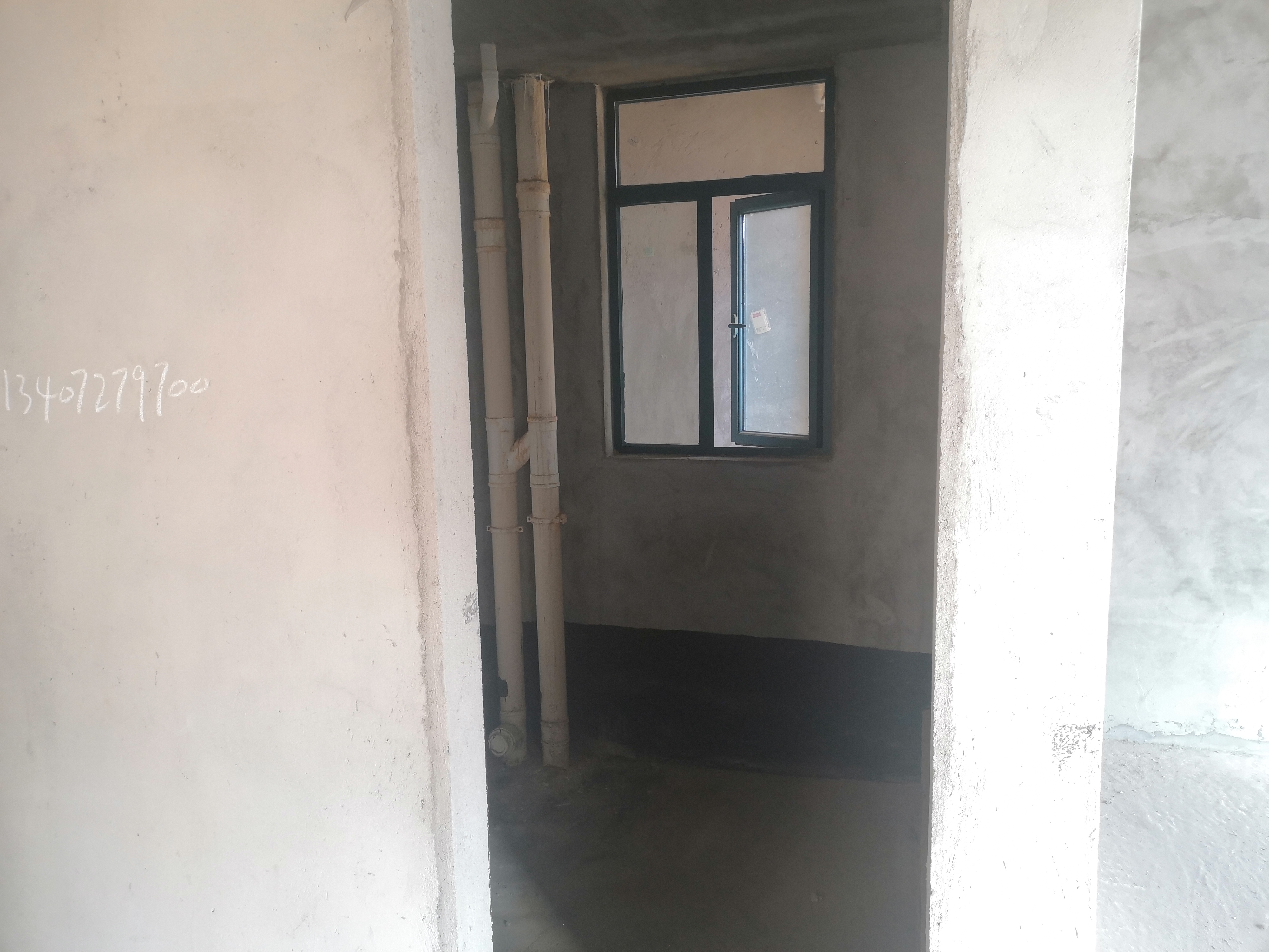 新城一号毛坯小三房好楼层有钥匙