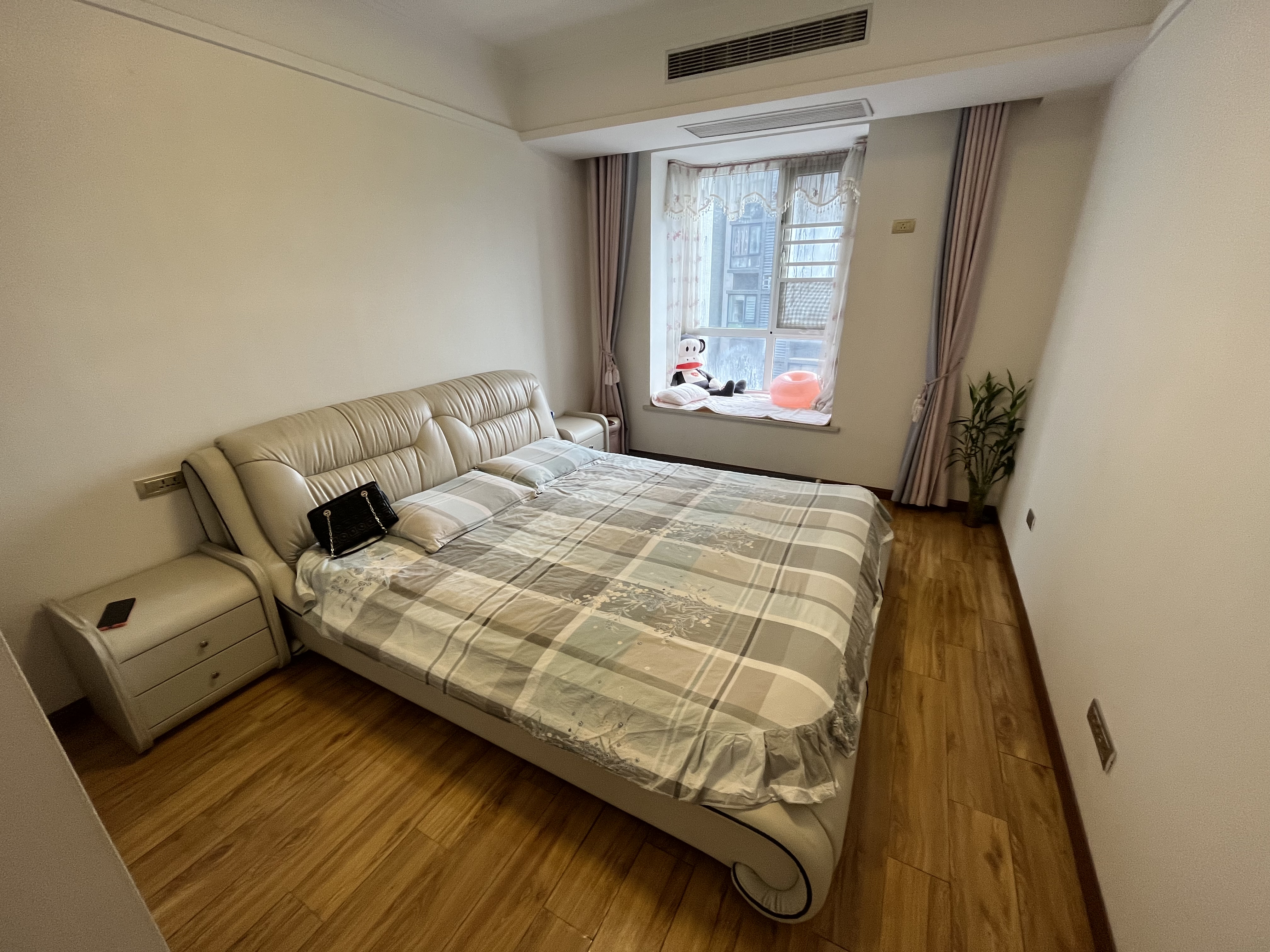 翰墨苑精装小两房意中对面