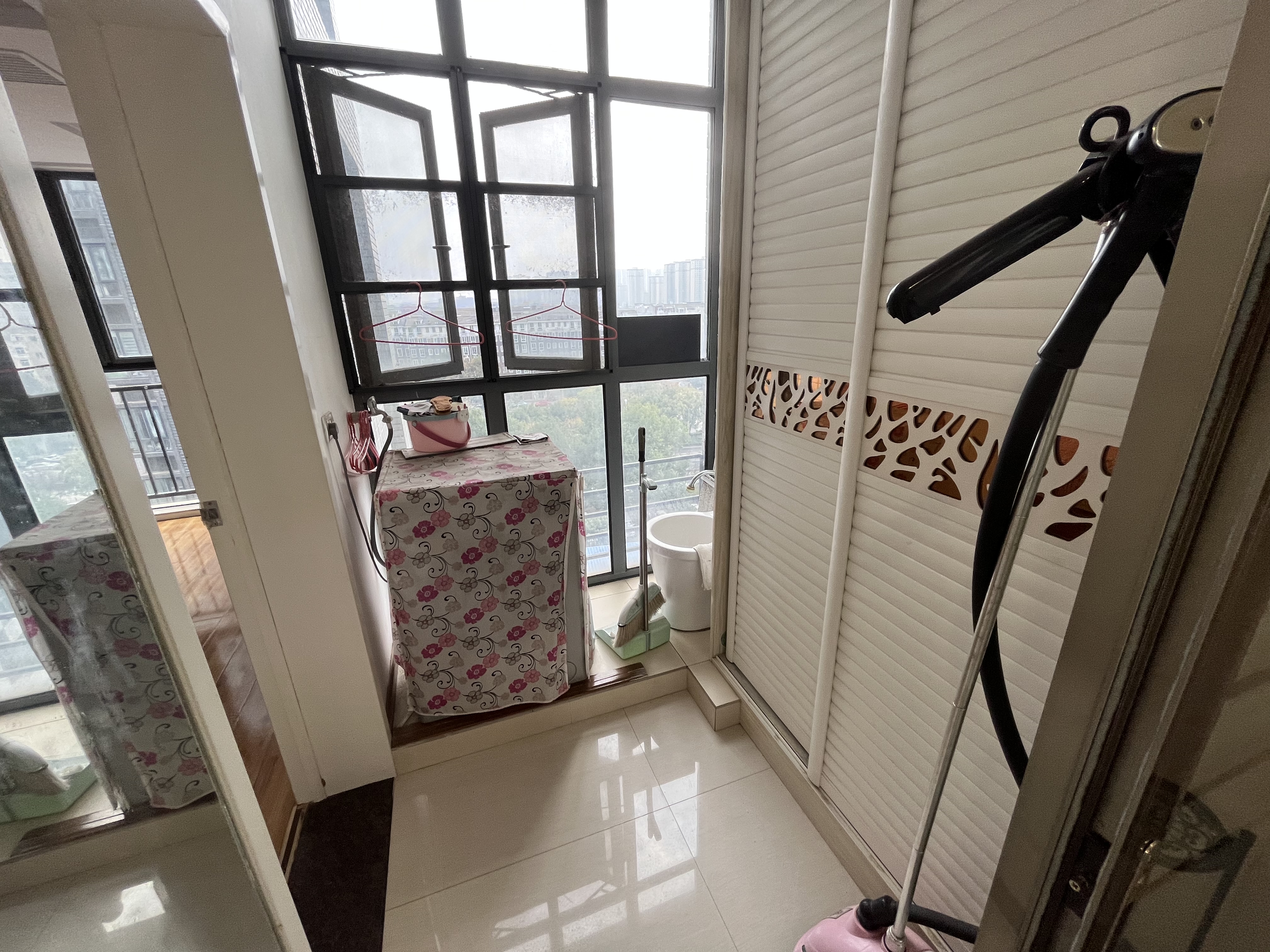 翰墨苑精装小两房意中对面