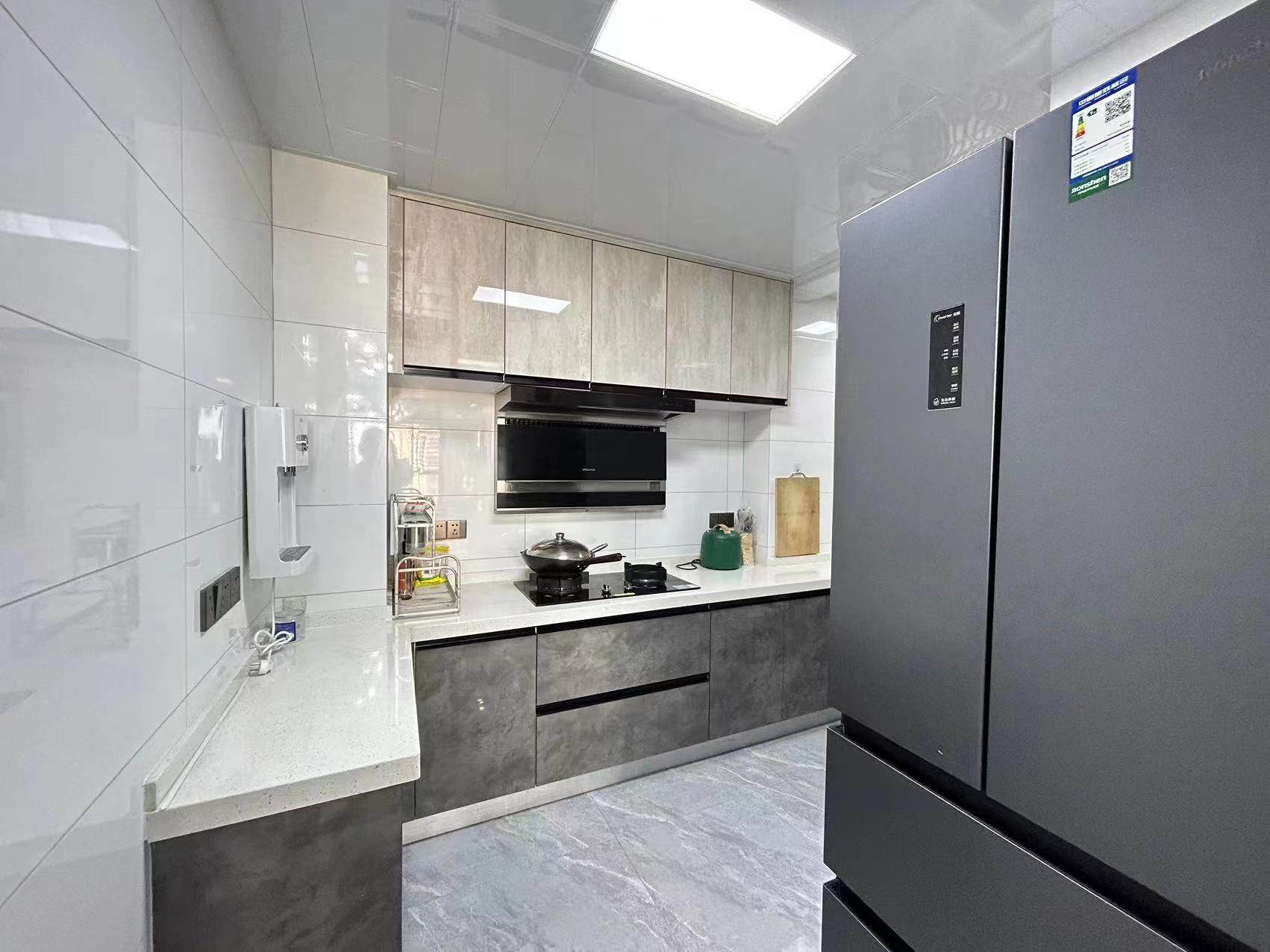 御湖世家全新装修带车位直接领包入住