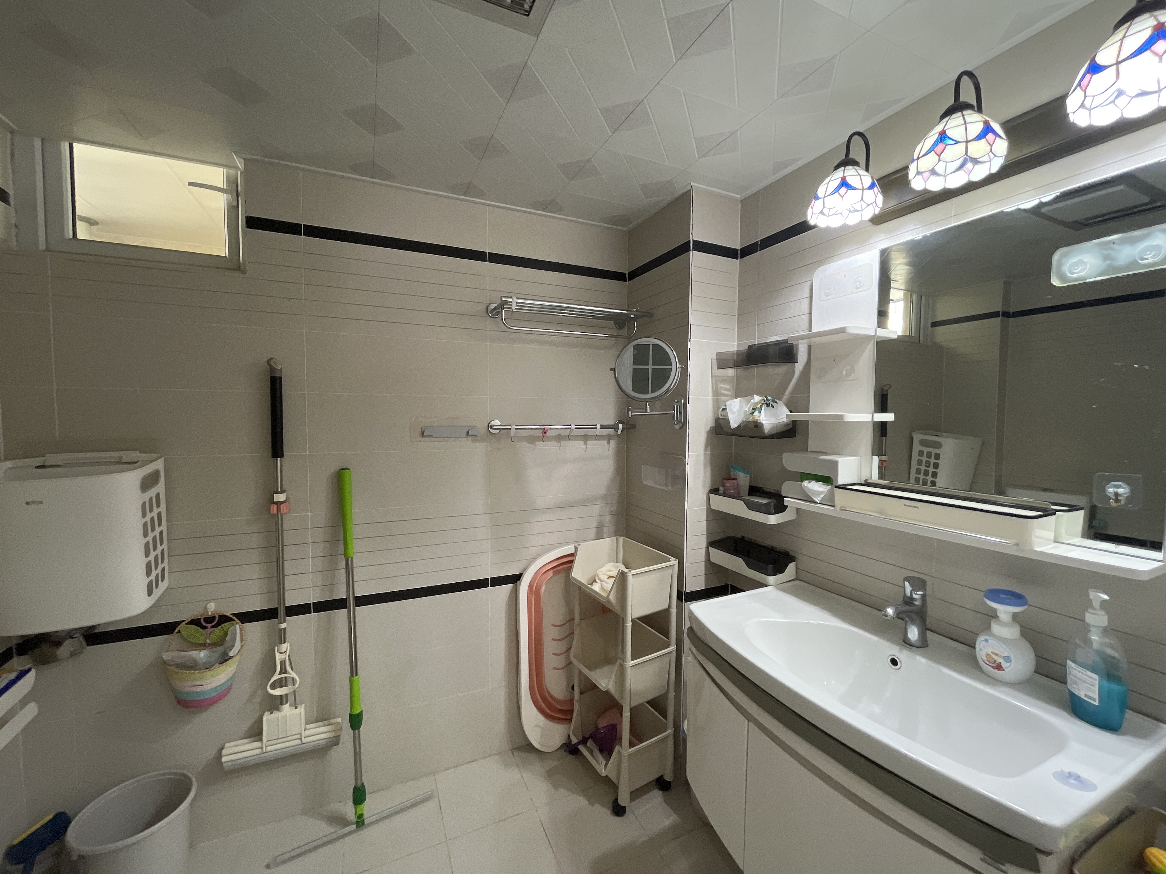 福星城中间楼层带地暖中央空调带车位看房方便