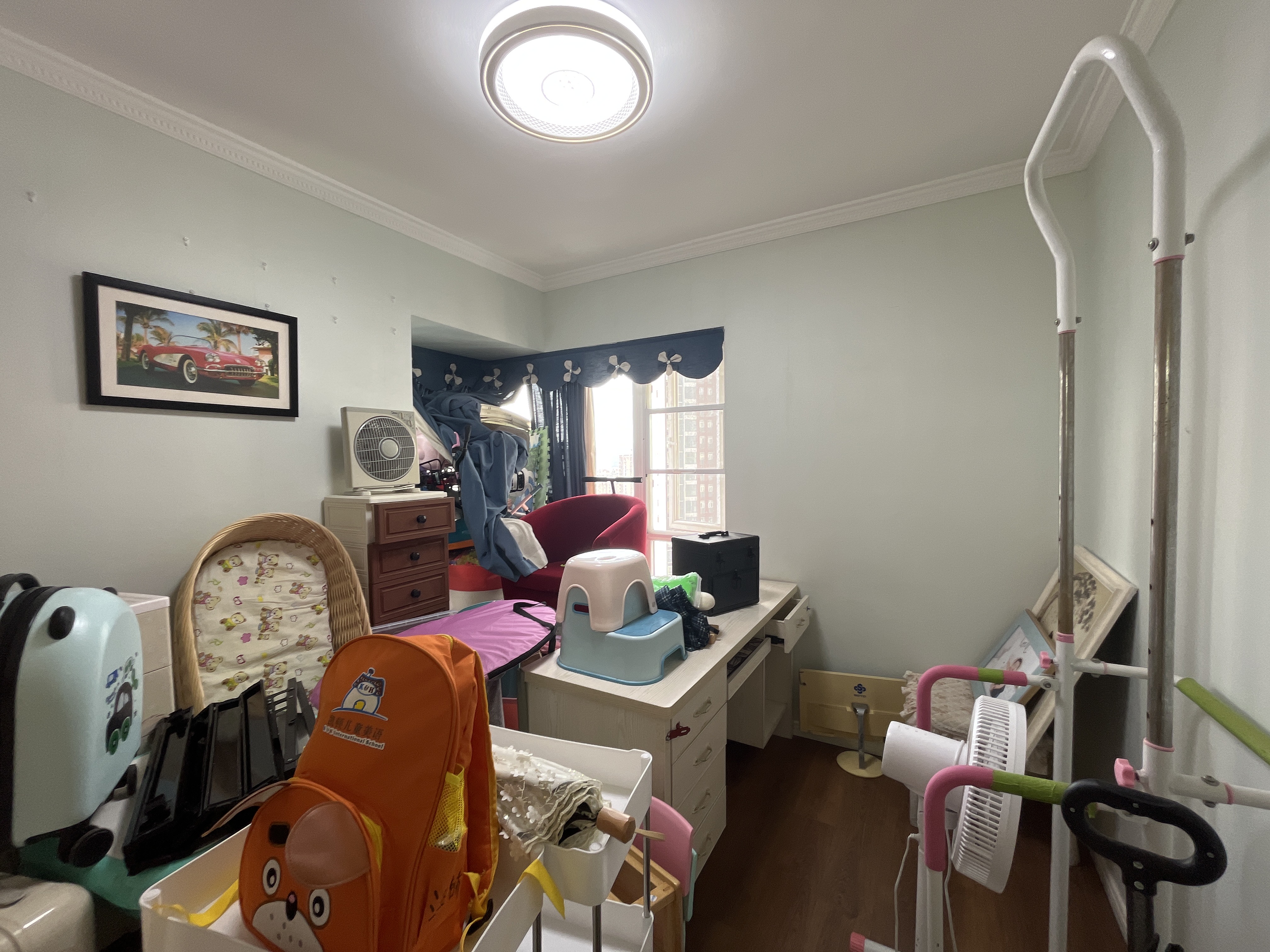 福星城中间楼层带地暖中央空调带车位看房方便