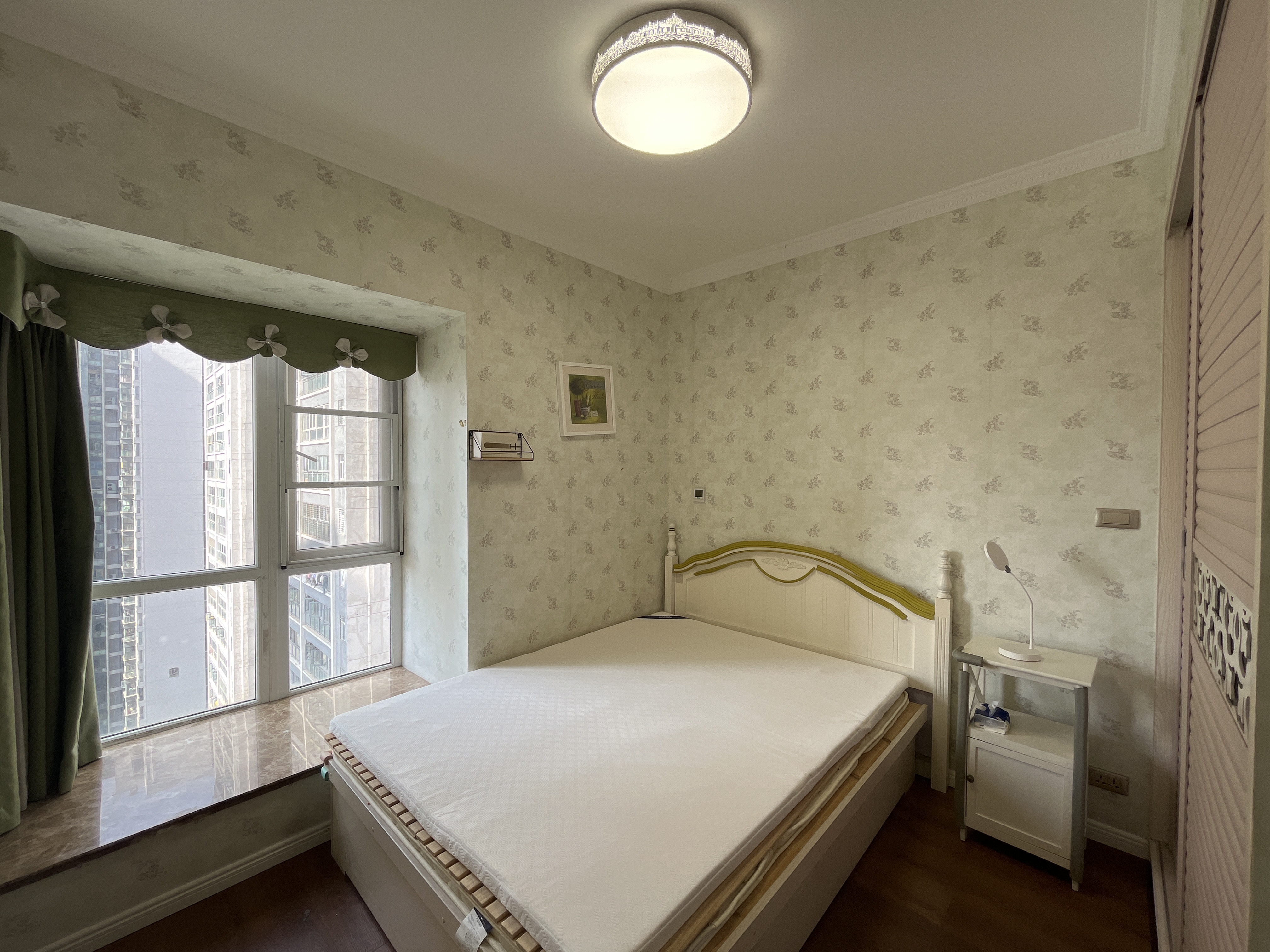 福星城中间楼层带地暖中央空调带车位看房方便