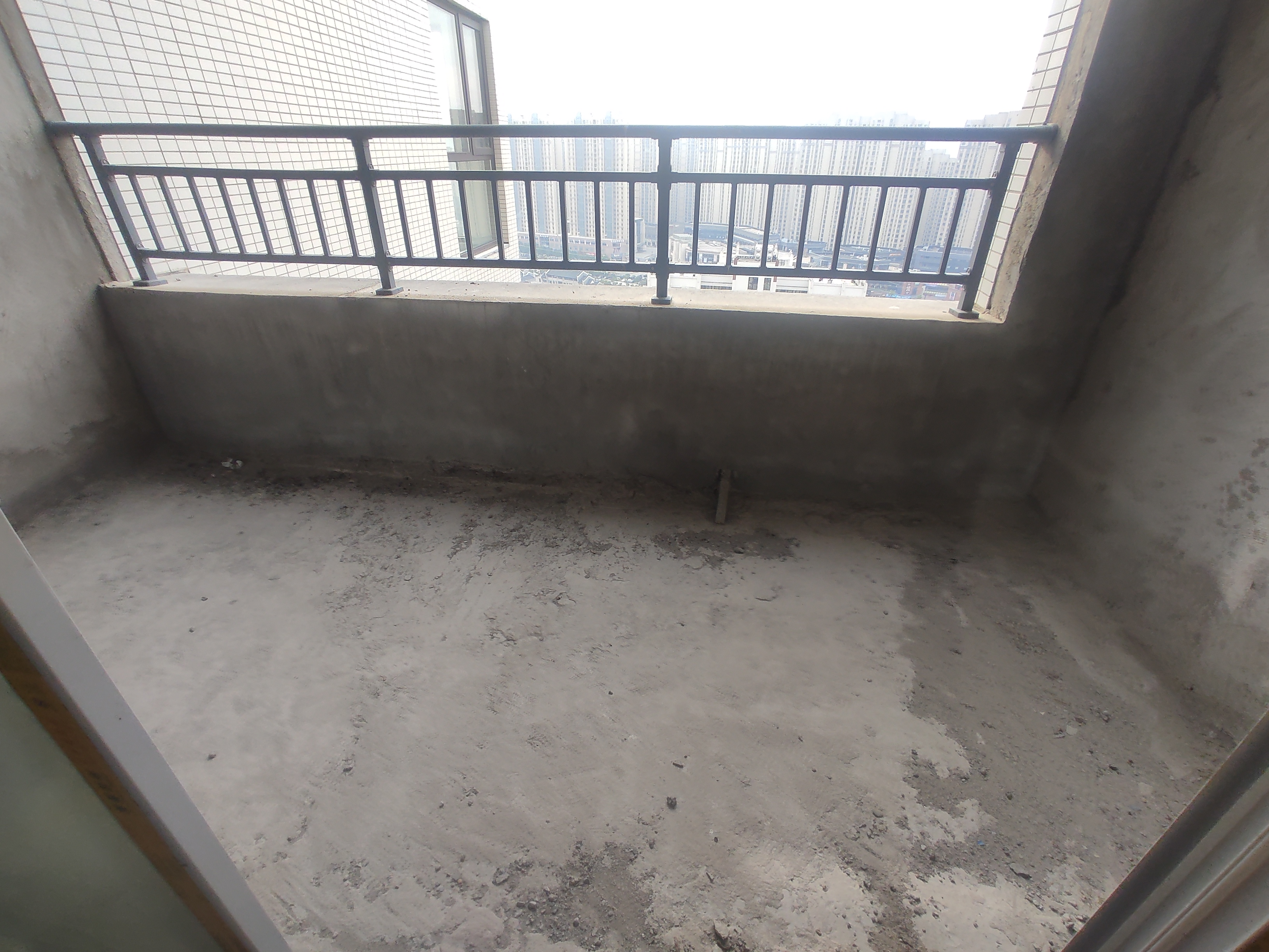 沔阳公馆.毛坯复式楼.小区环境好.出行方便.看房有钥匙