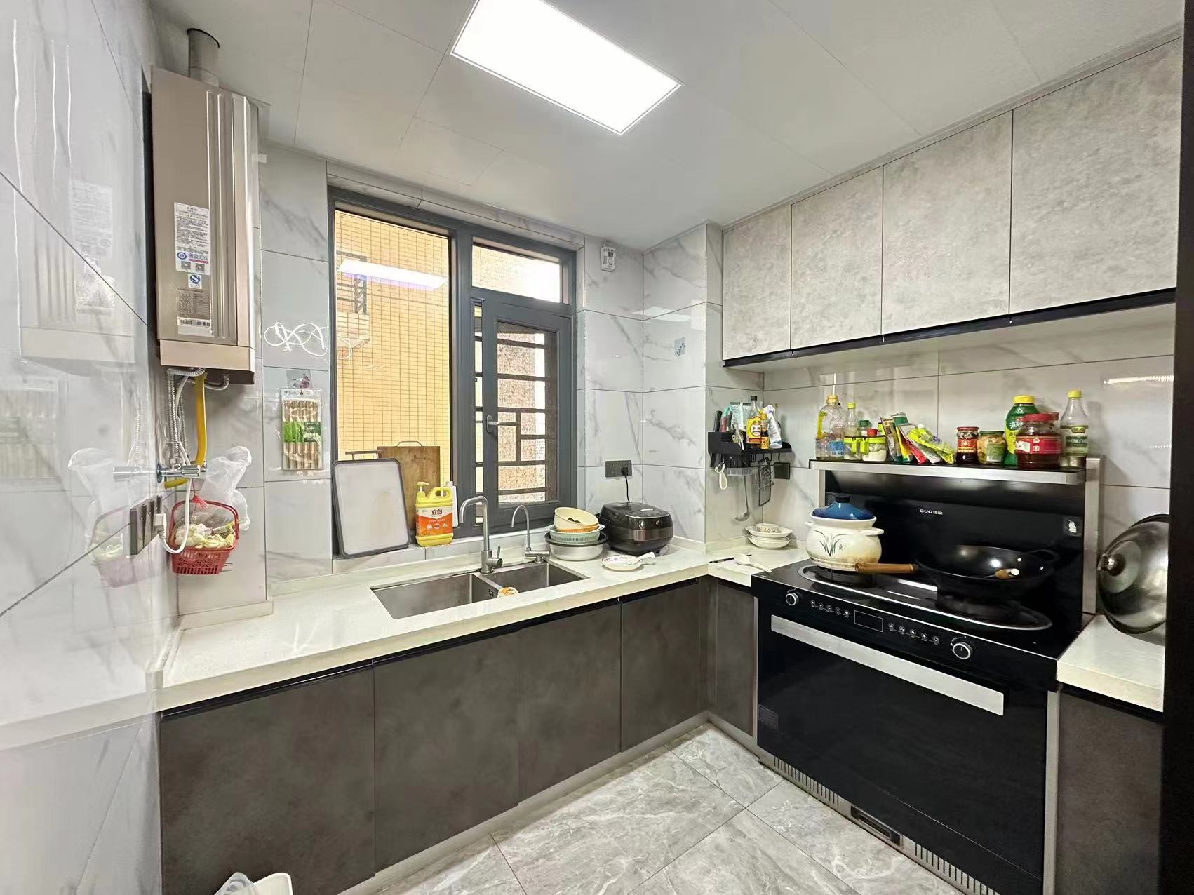 新城一号四期装修新中间楼层看房约