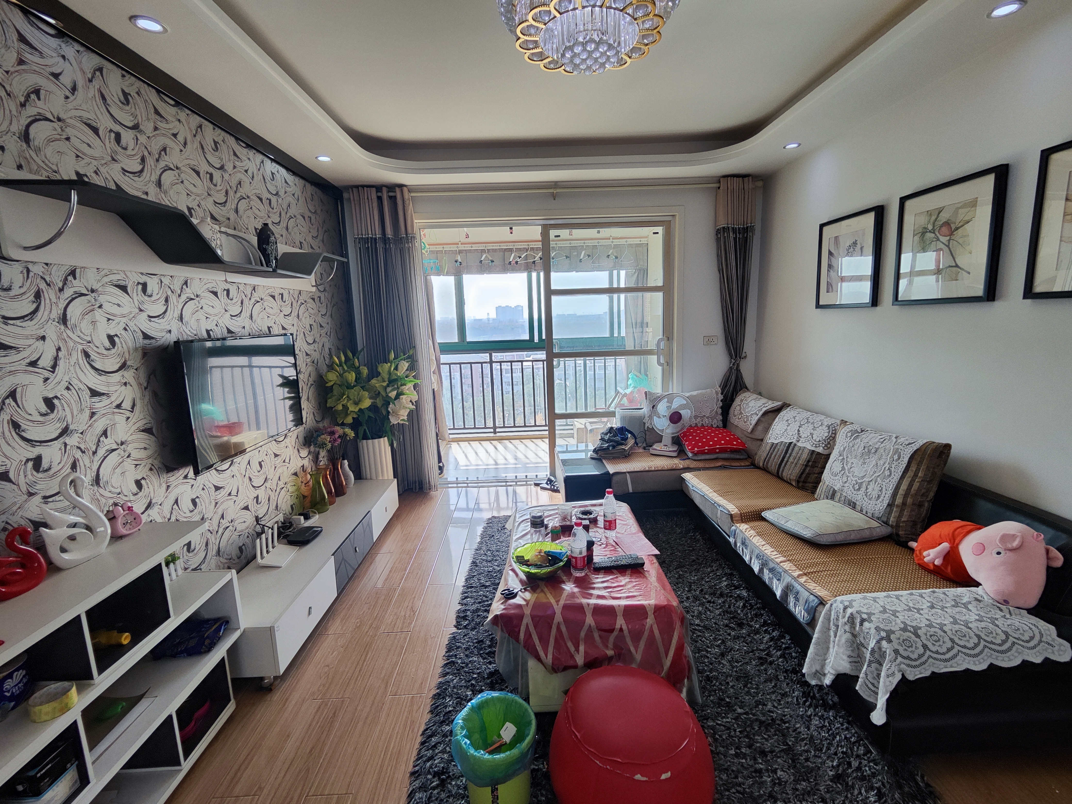 漫城林语.精装三房.房子成色新.看房方便