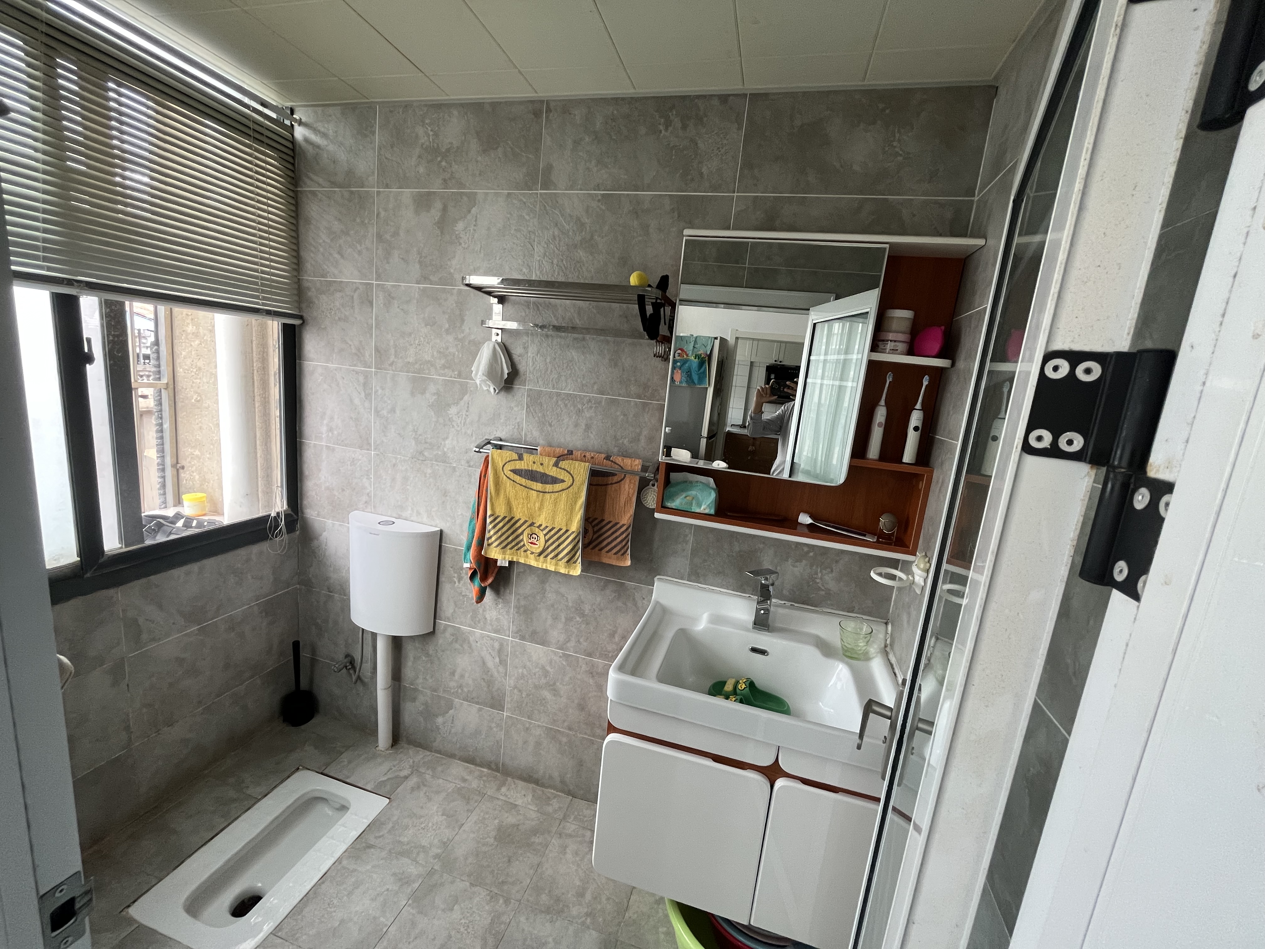 商城后面大新路惠联广场装修新看房方便