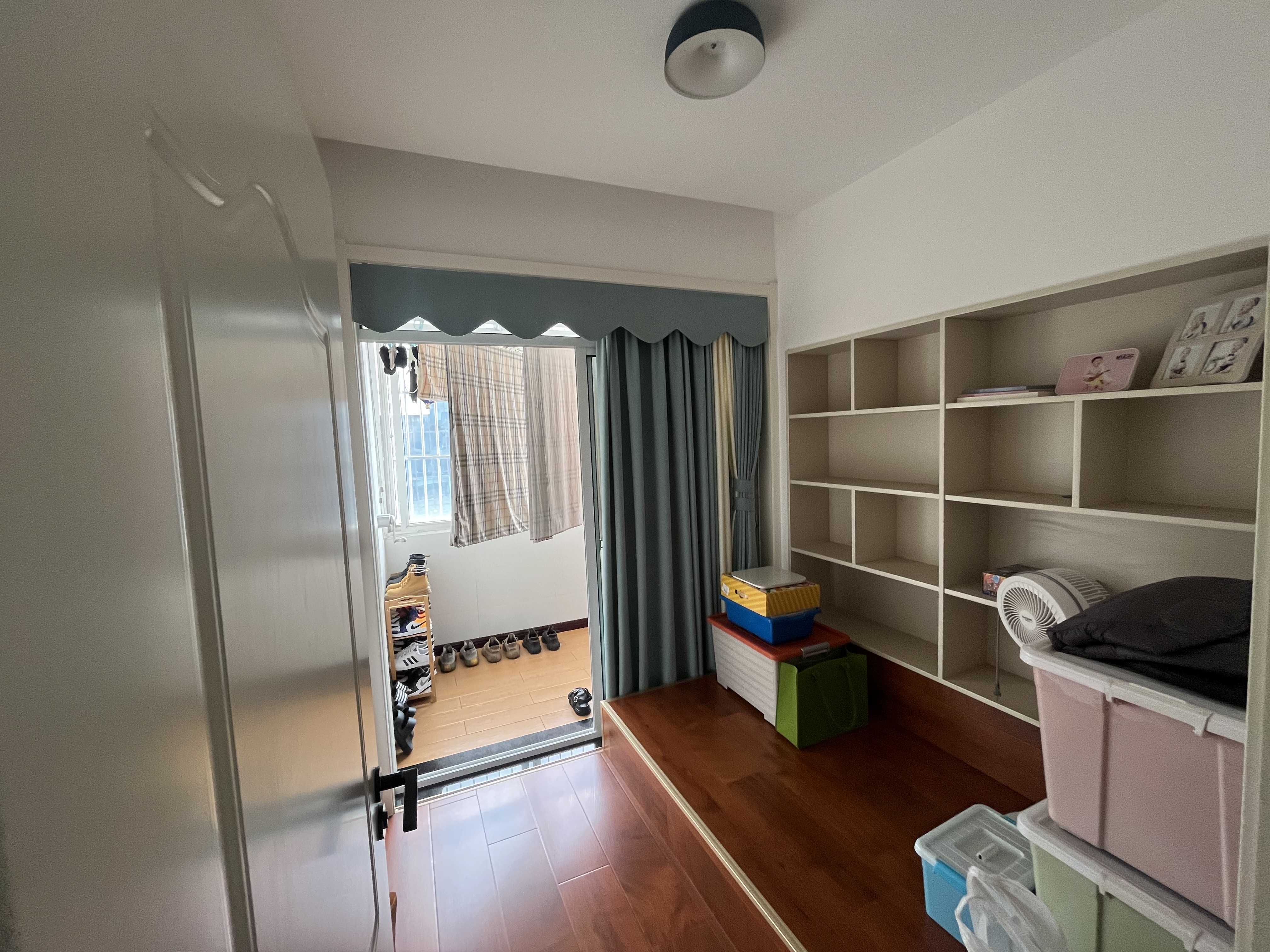 商城后面大新路惠联广场装修新看房方便