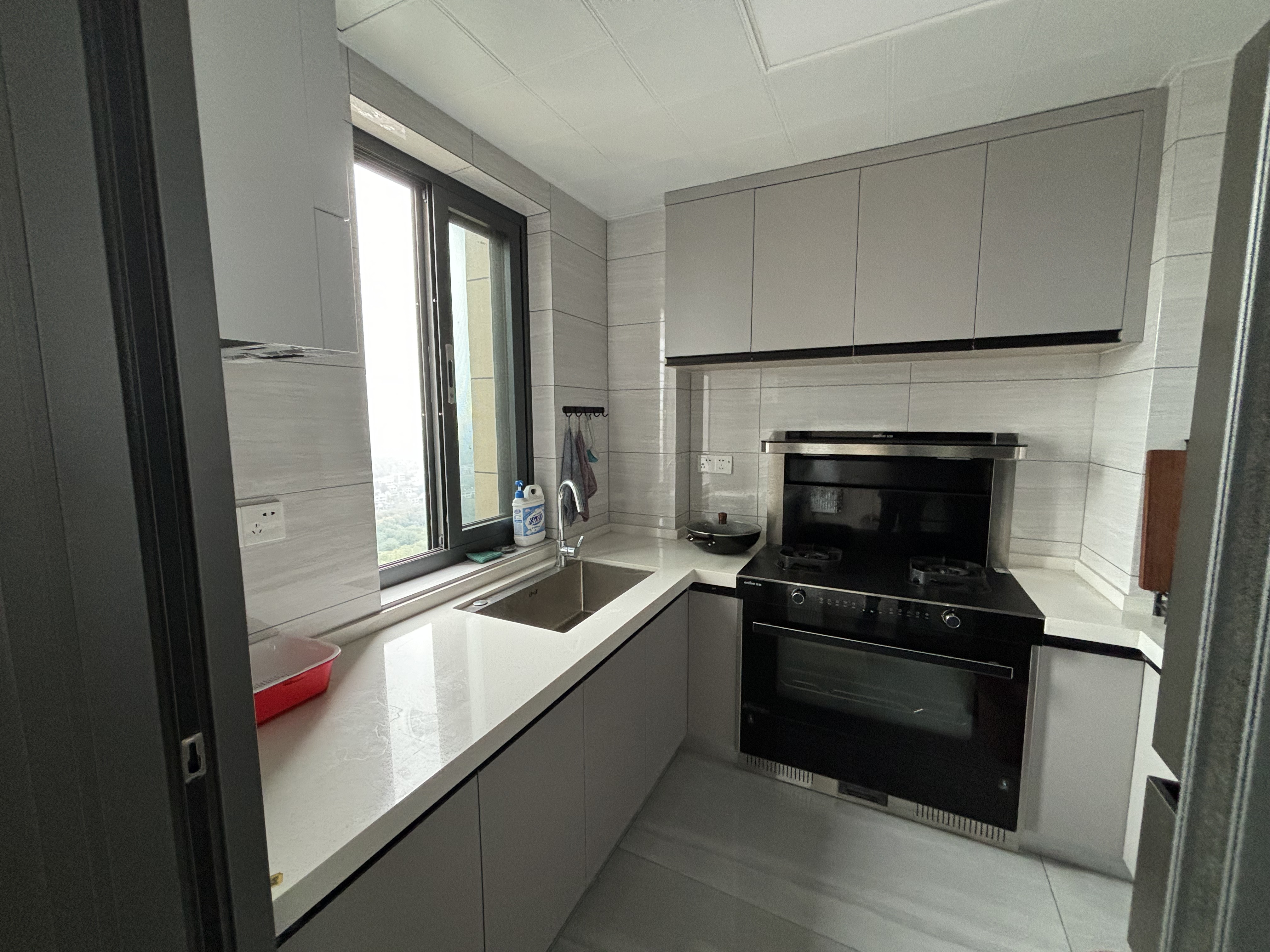 森林国际精装三房成色新看房方便