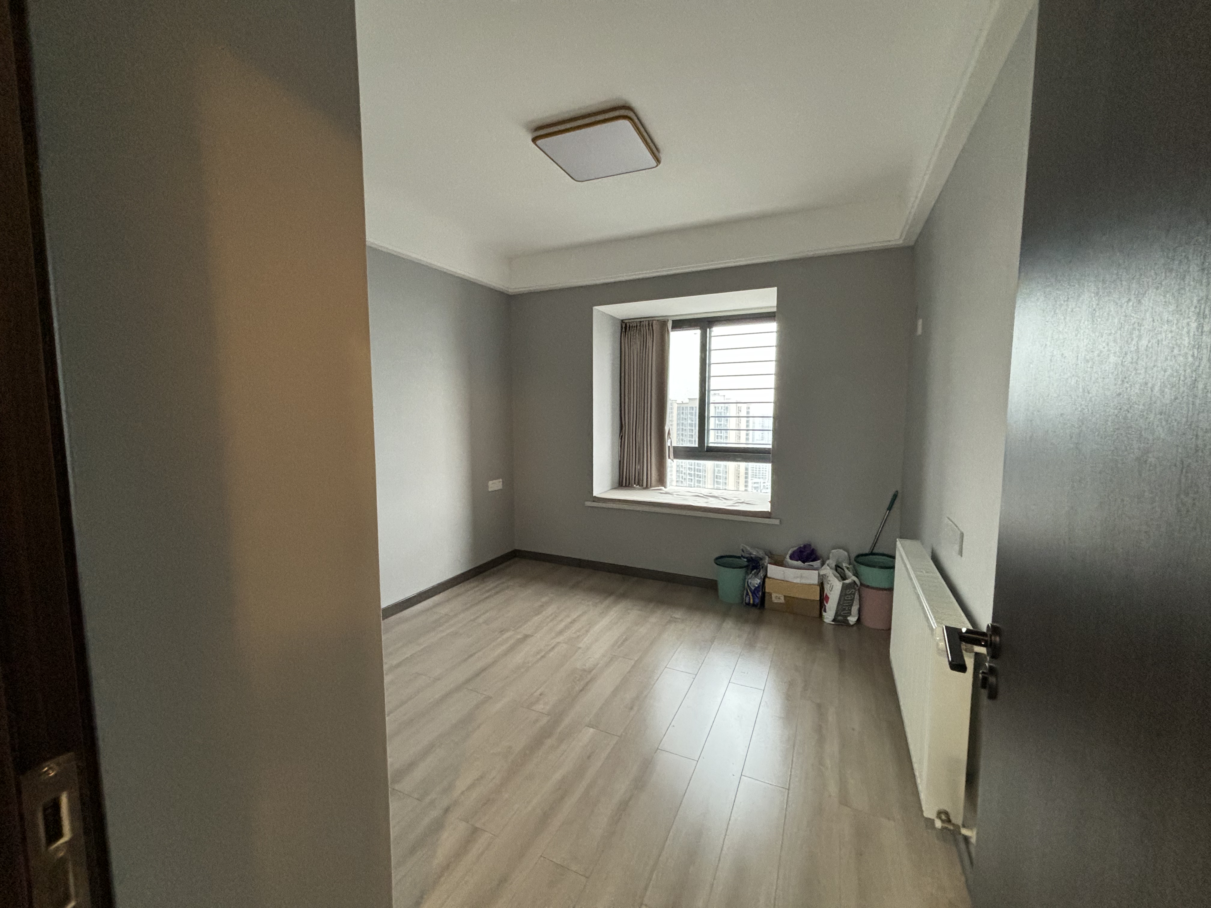 森林国际精装三房成色新看房方便