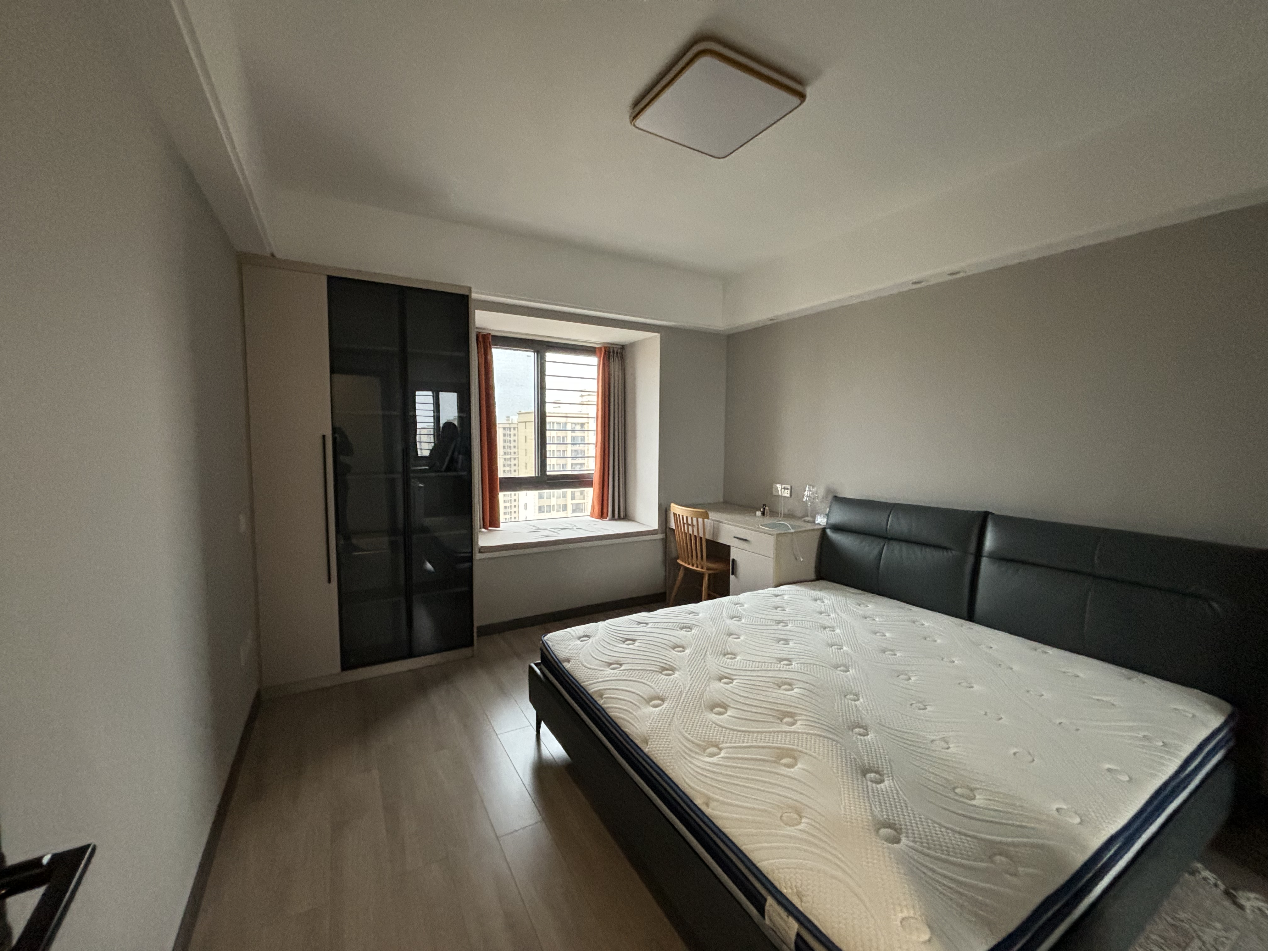 森林国际精装三房成色新看房方便