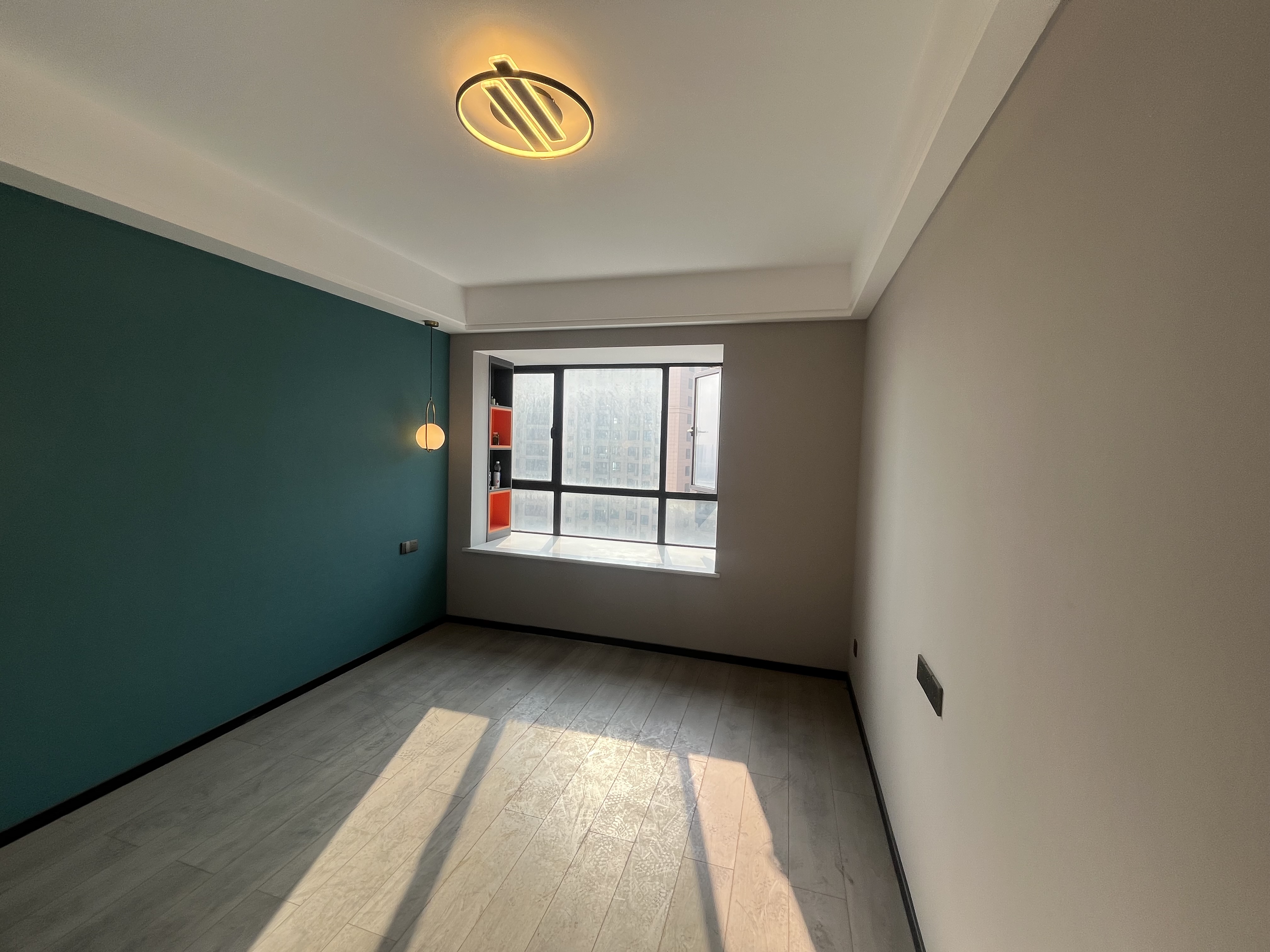 御湖世家全新精装业主外地置业送车位看房方便