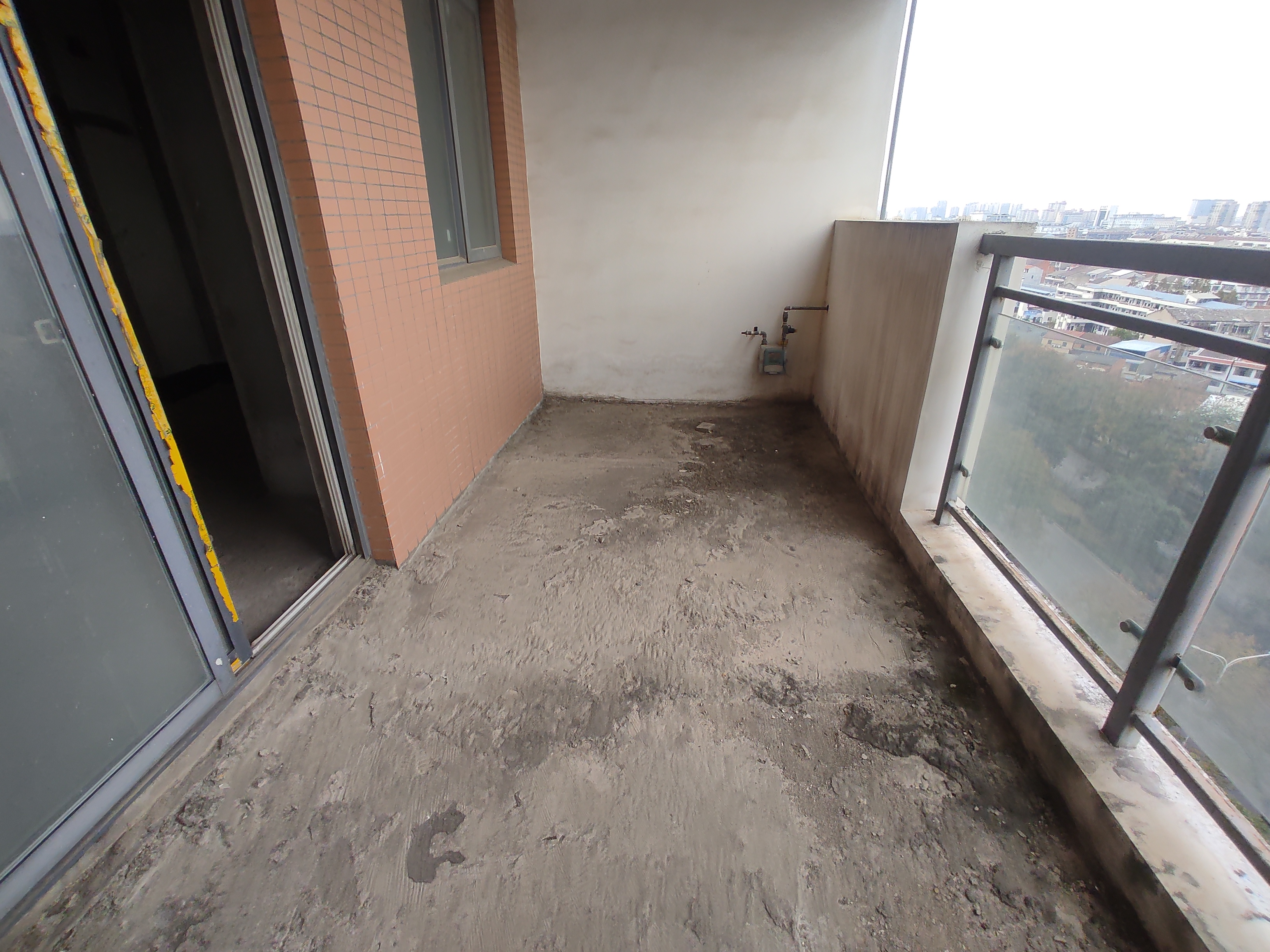 紫金城.精装三房南北通透.证件满二.看房方便