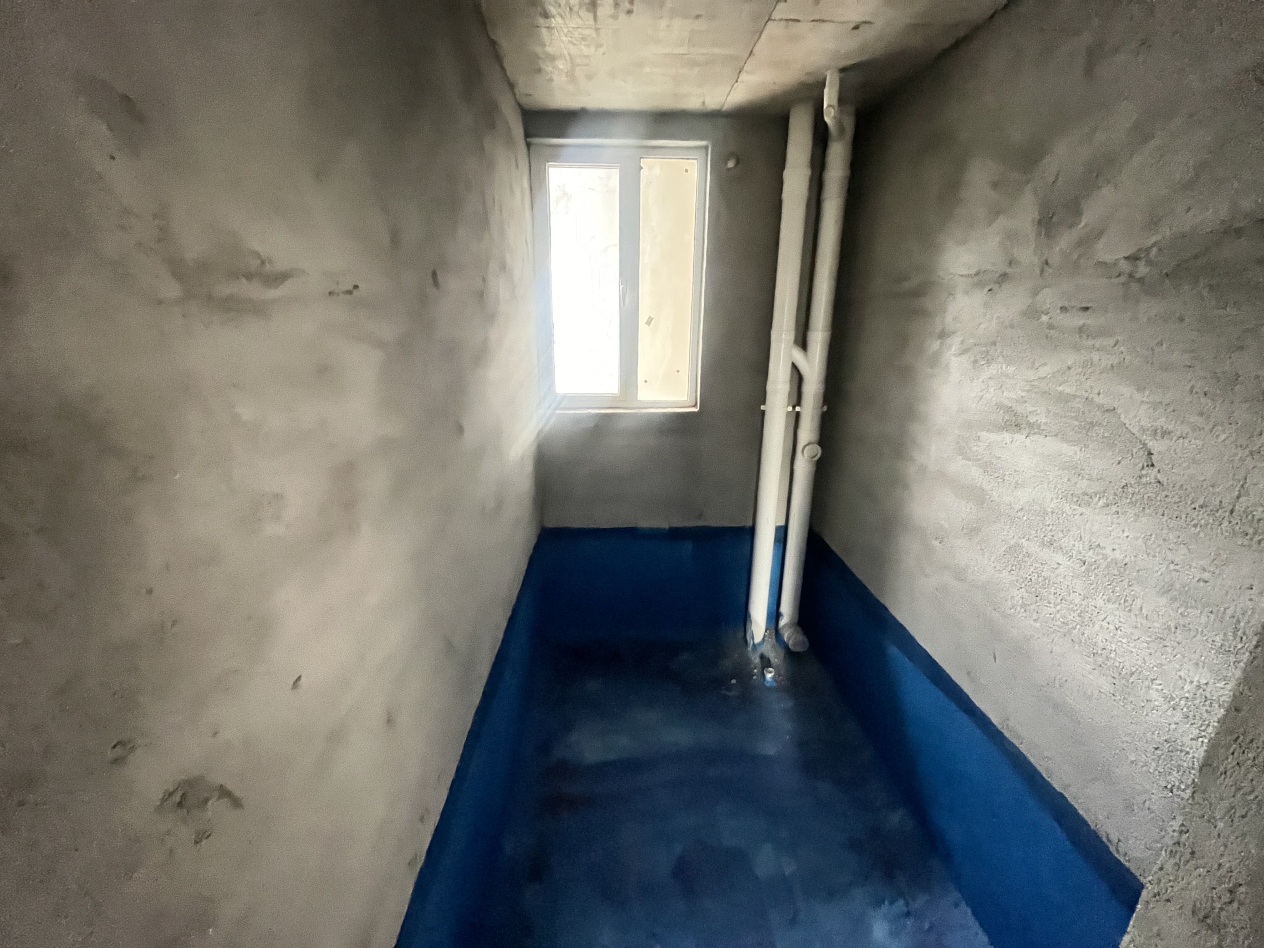 蓝天白云毛坯三房小区人车分流.看房方便