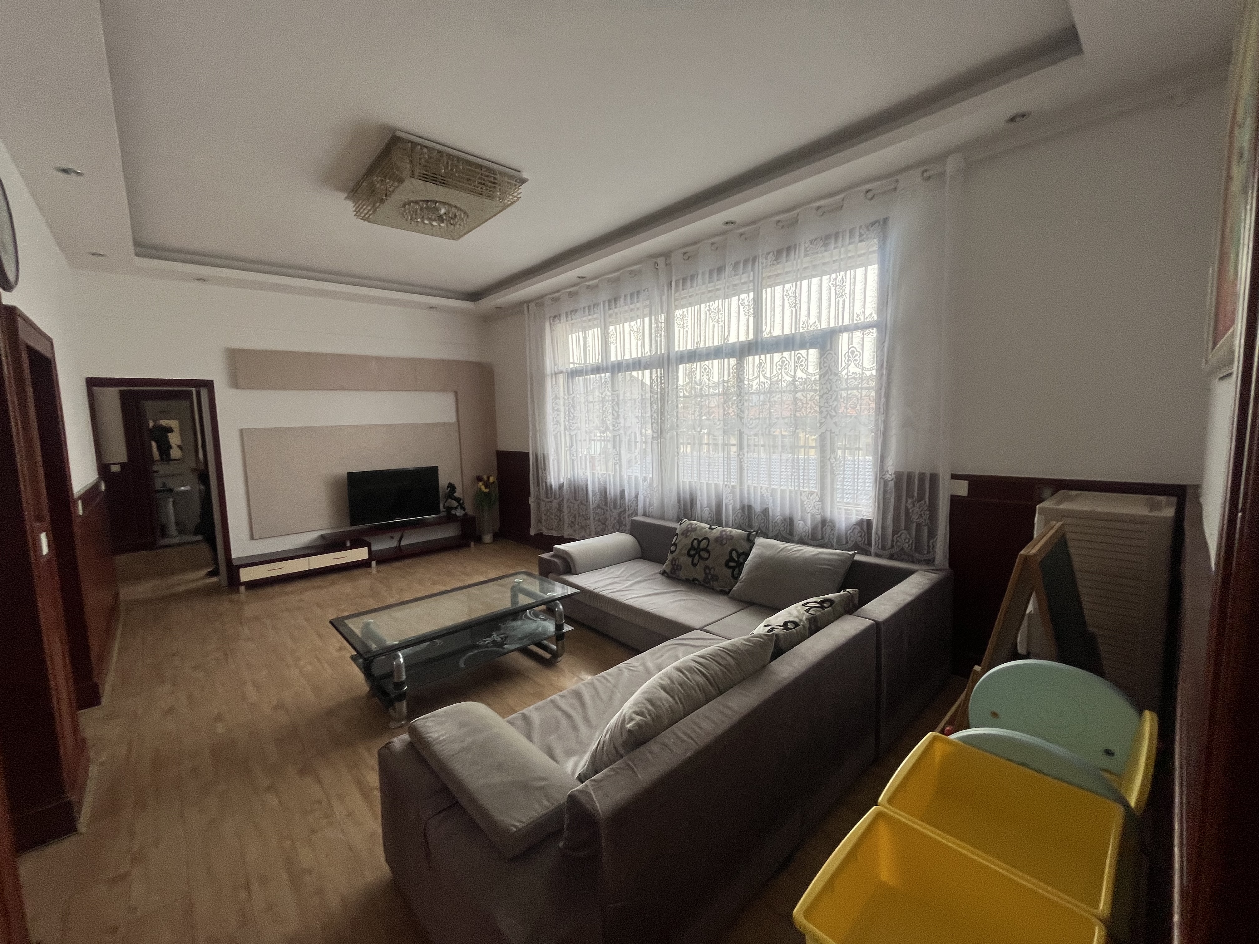 武商旁仙下河边物质局宿舍 带地下室 精装修三房两厅步梯好楼层看房方便